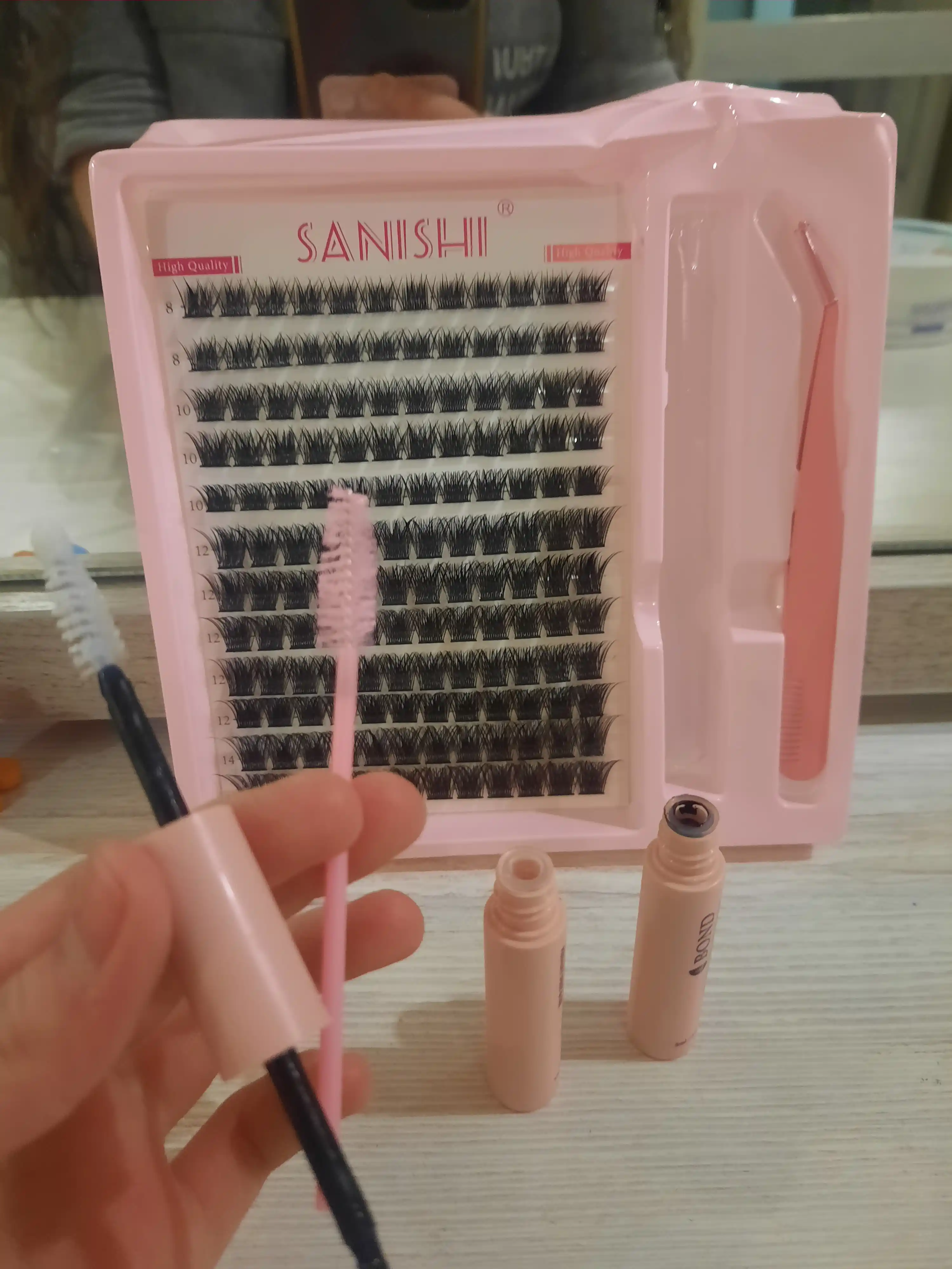 3D effektli ulama kipriklar, kiprik kleyi va tarog'i bilan, ko'zlarni bezash uchun Sanishi
