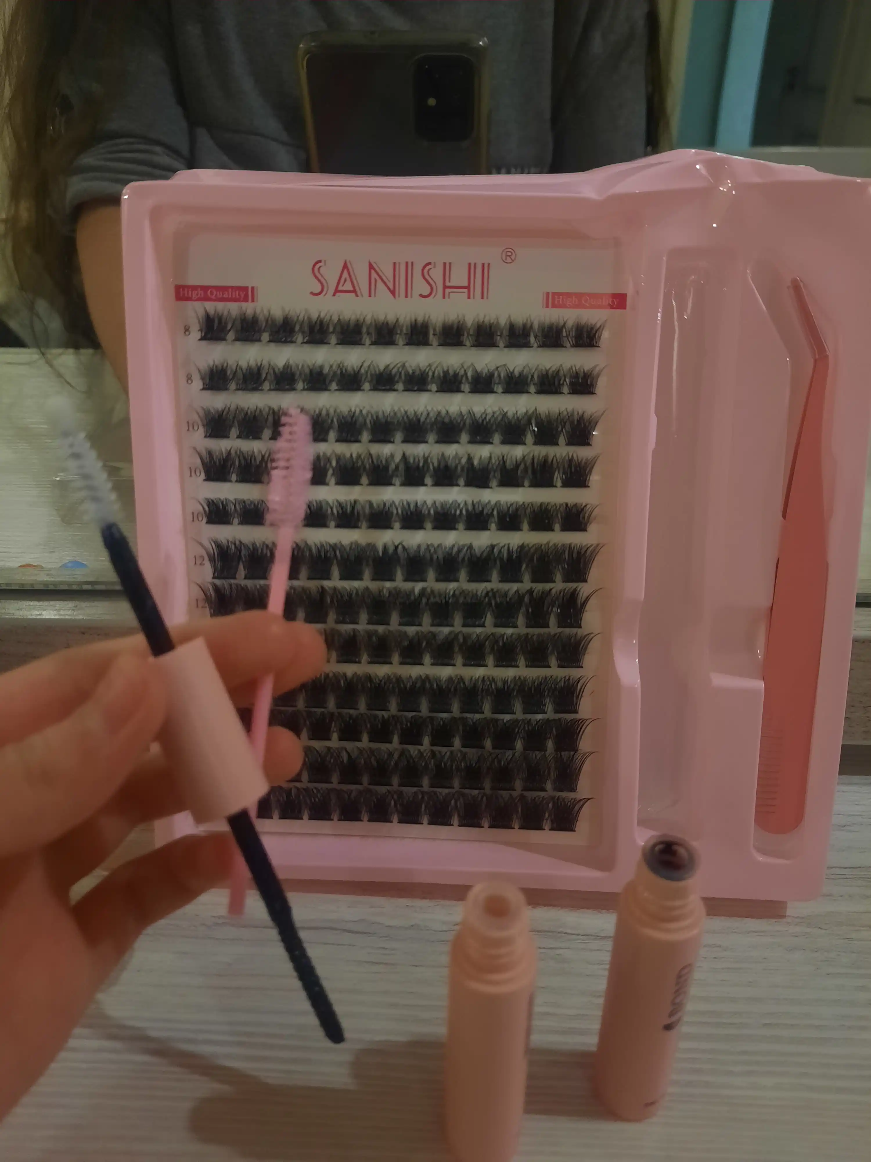 3D effektli ulama kipriklar, kiprik kleyi va tarog'i bilan, ko'zlarni bezash uchun Sanishi
