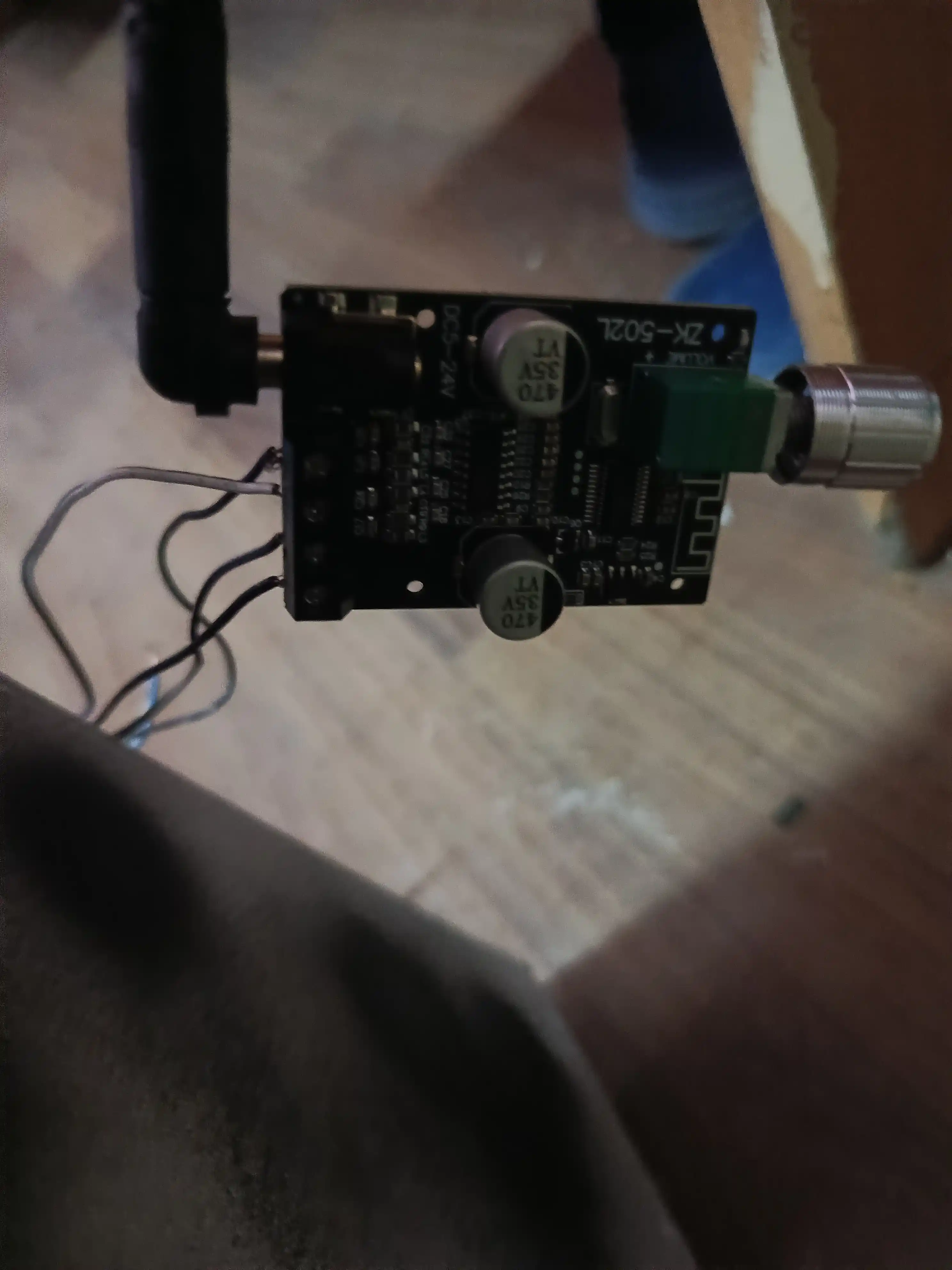 ZK-502L — мини Bluetooth усилитель звука 2×50 Вт, цифровой стерео модуль