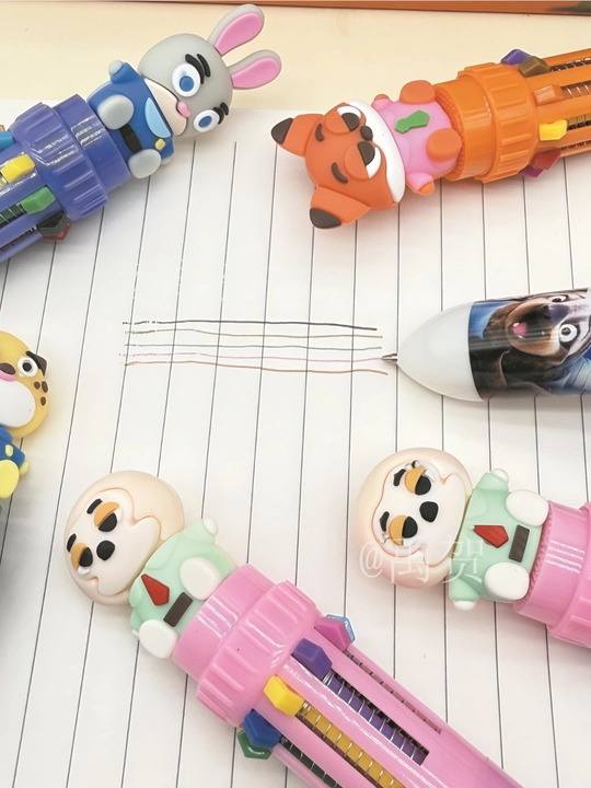 Zoopolis multqahramoni tasodifiy qahramoni bilan 10 ta 1 rangli sharikli ruchka