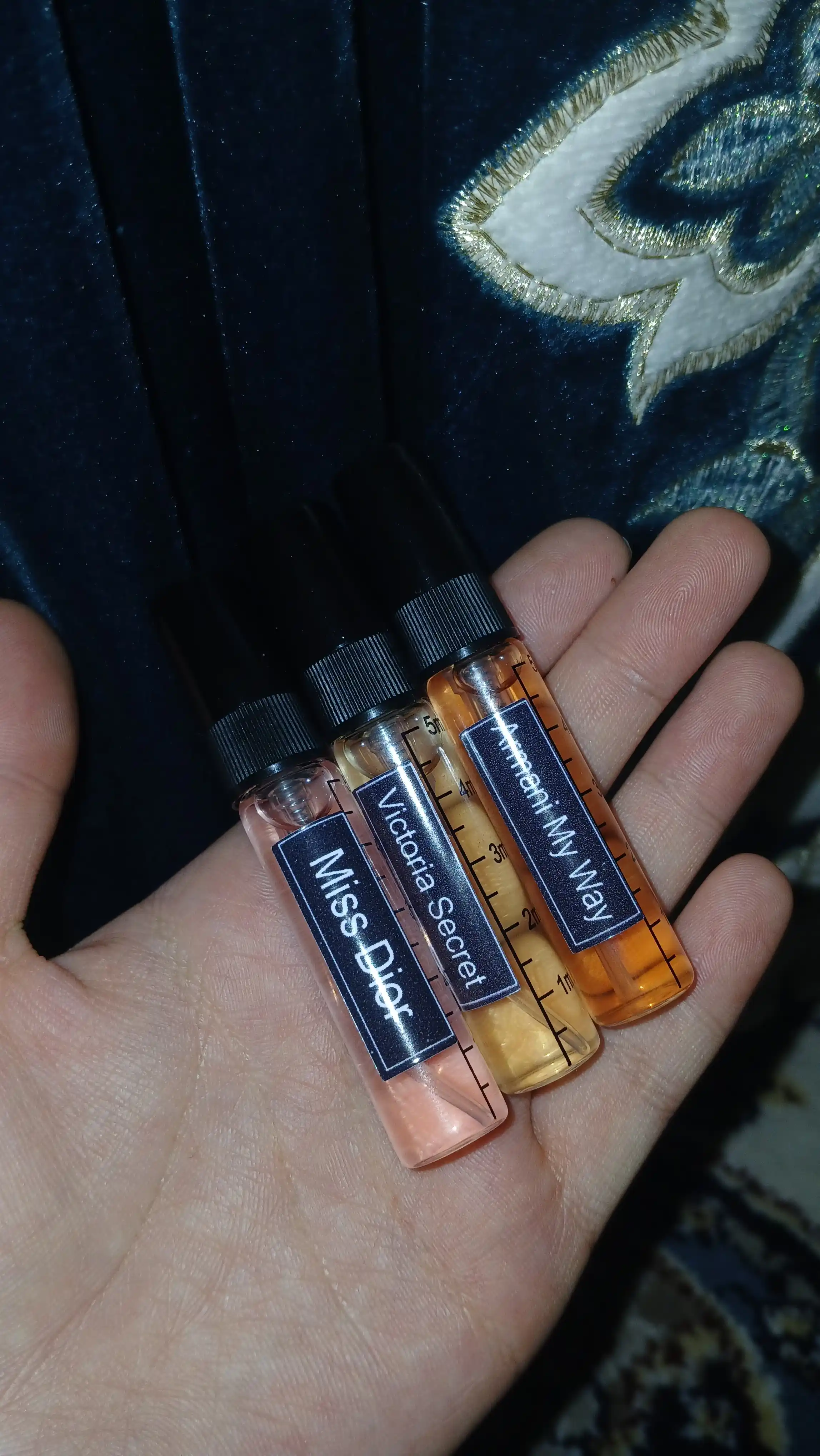 Ayollar uchun atirlar My Way, Miss Dior, Victoria Orchid, 3 ta atirlar ayollar