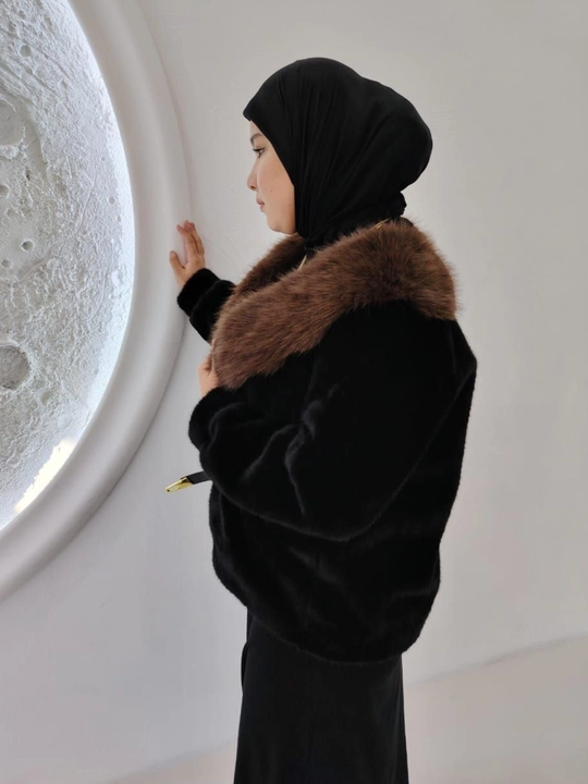 Sun’iy mo‘ynadan tikilgan ayollar po‘stini, katta o‘lchamli, ayollar qishki kiyimi, qishki po‘stin, 46-50