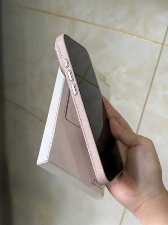 Чехол на iPhone 14, 15, 16, 17, Pro, Max, Plus, Air, цветной, кожаный