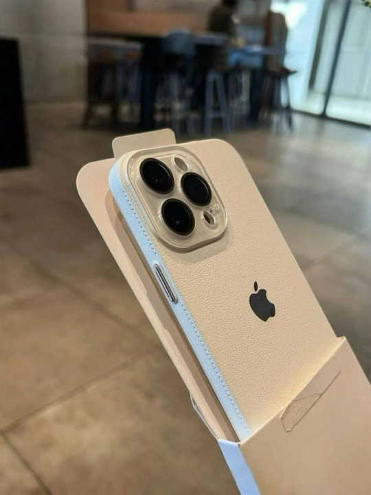 Чехол на iPhone 14, 15, 16, 17, Pro, Max, Plus, Air, цветной, кожаный