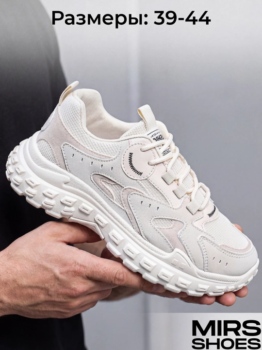 Erkaklar uchun demi-mavsumiy MIRS SHOES krossovkalari, baland taglikda, 1 o‘lchamga kichik
