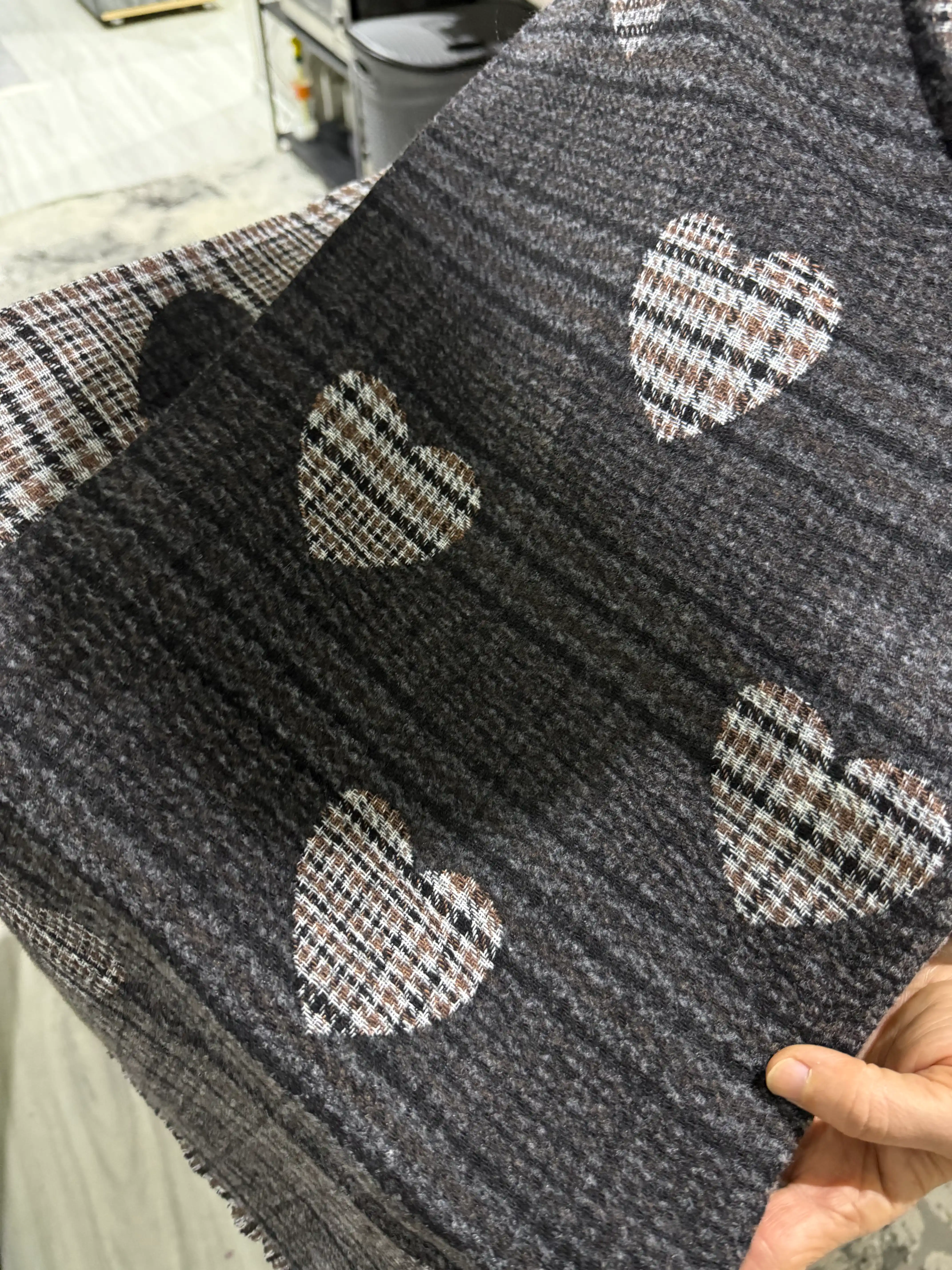Katta sharf, 185×65 sm - ayollar va qizlar uchun,baxorgi sharf, yurakli dizayn