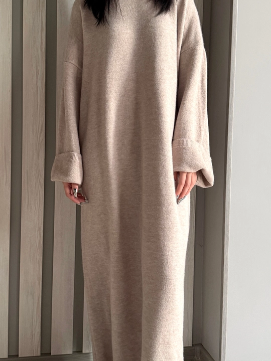 Ayollar uchun issiq oversize ko‘ylak (belbog‘ bilan)