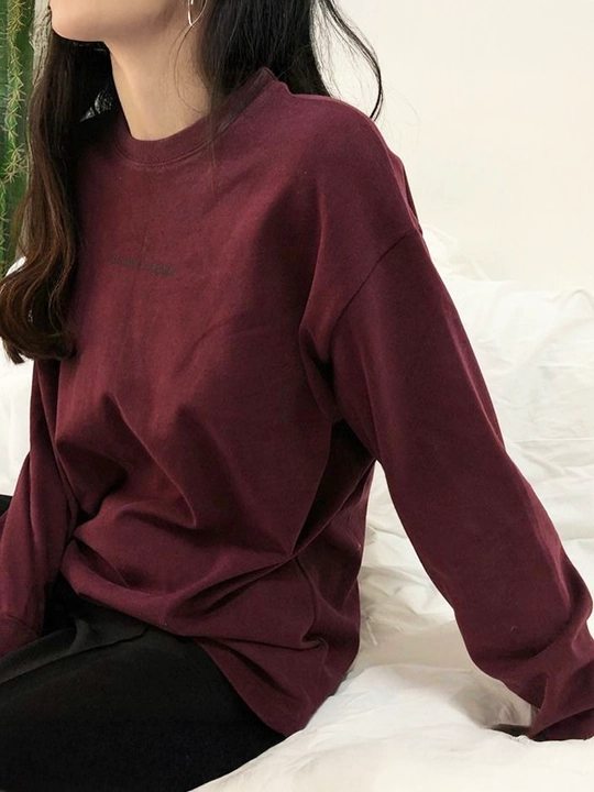 Ayollar uchun oversize svitshot  kundalik uslubda, o‘qish va sayr uchun qulay model
