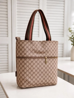 Бежевый