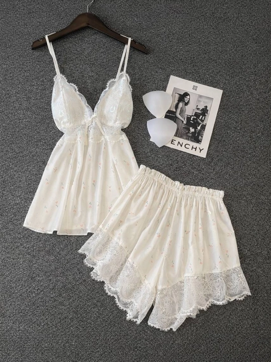 Ayollar to‘rli pijama to‘plami, top va shortilar