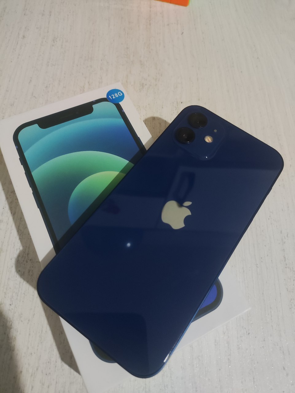 Smartfon Apple iPhone 12, 64/128 GB, SIM+sim, chehol va shisha sovg'a sifatida
