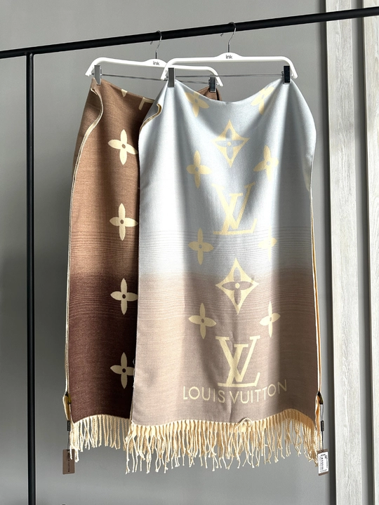 Louis Vuitton sharf