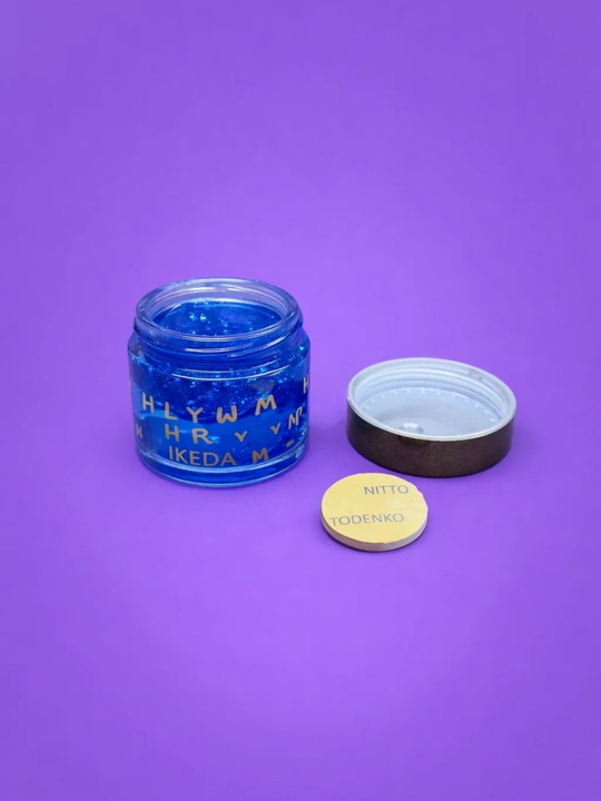 Yoqimli hidli avtomobil aromatizatori — bir yil siz bilan