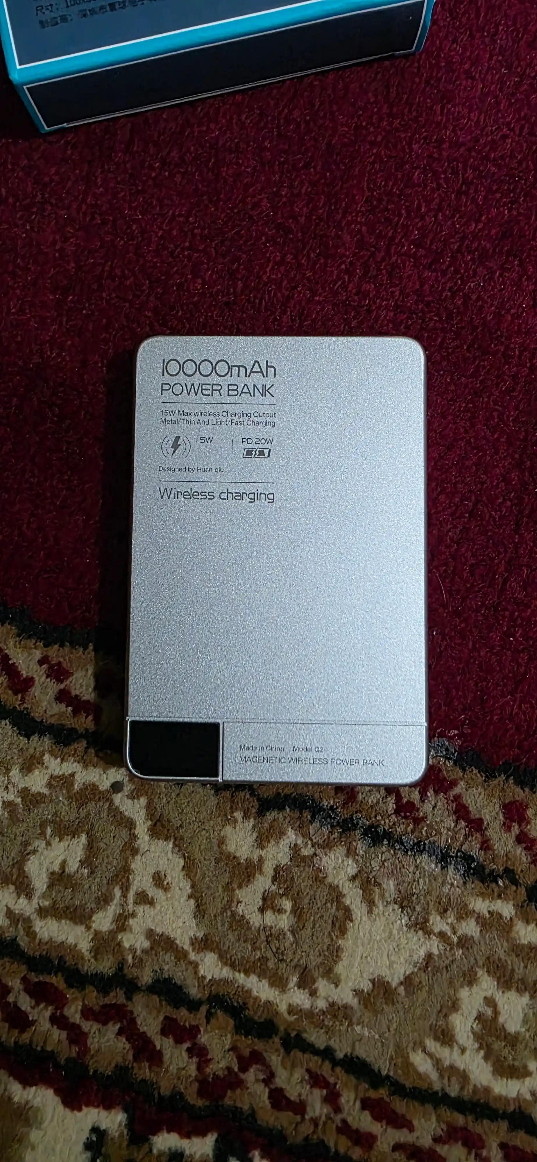 Simsiz tashqi akkumulyator MagSafe Power Bank, yupqa va zaryad ko'rsatkichi bilan