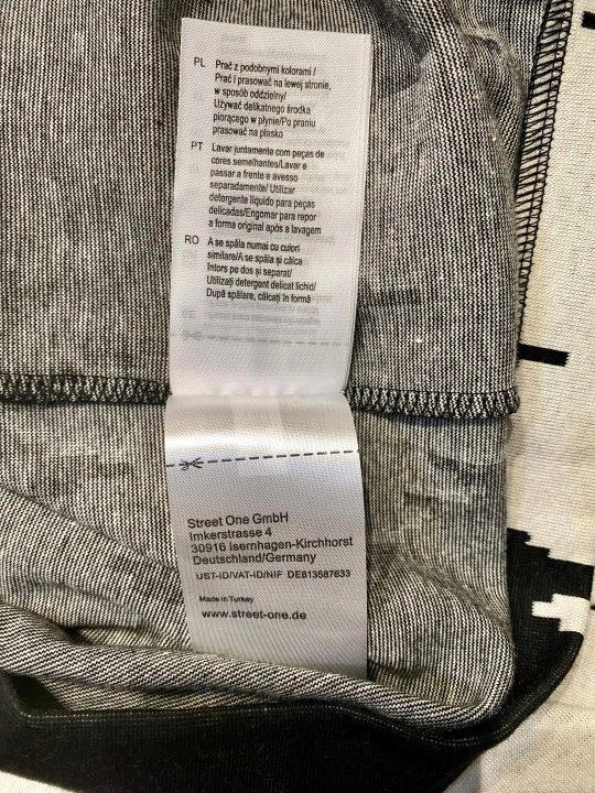 Street One kapyushonli ayollar oversize kardiganlari, tugmachalar, oq-qora bosma