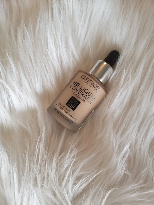 Tonal kremi Catrice HD Liquid Coverage Foundation