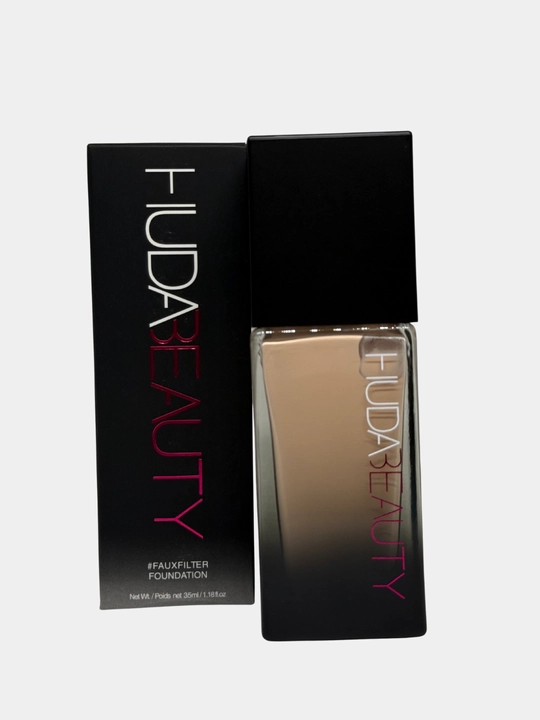 Тональный крем Huda Beauty матовый, с высоким покрытием, скрывает несовершенства