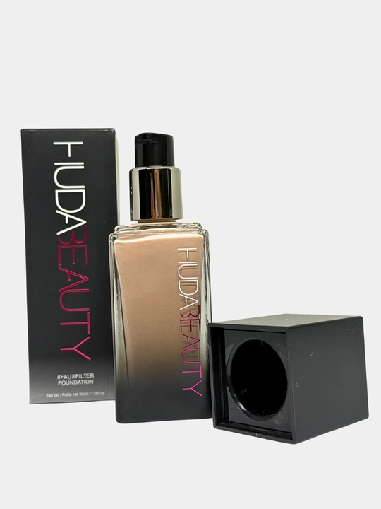 Тональный крем Huda Beauty матовый, с высоким покрытием, скрывает несовершенства