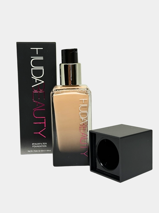 Тональный крем Huda Beauty матовый, с высоким покрытием, скрывает несовершенства