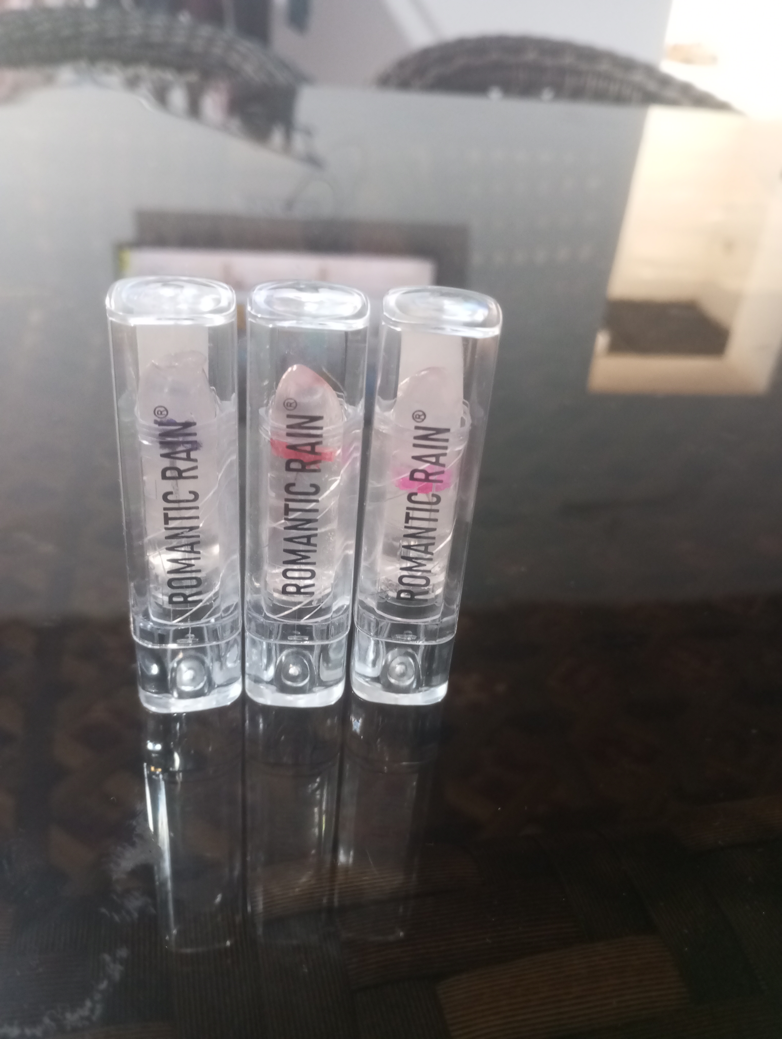 Lab uchun yaltiroq, gulli lab bo‘yog‘i, tint, lab balzami, namlantiruvchi krem