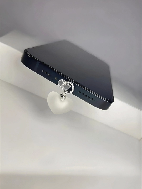 Telefon uchun tiqin, ulagichni chang va namlikdan himoya qiladi - 