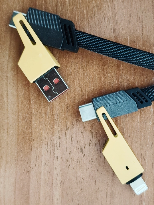 Кабель 4 в 1 — Lightning, Type-C, Micro USB для iPhone, Redmi, Samsung