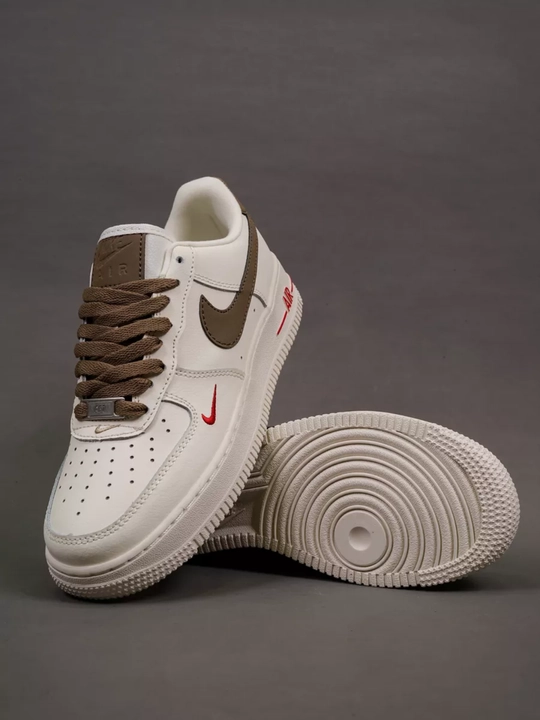 Erkaklar, ayollar va o‘smirlar uchun sport krossovkalari Nike Air Force 1, o'lchami 36-44