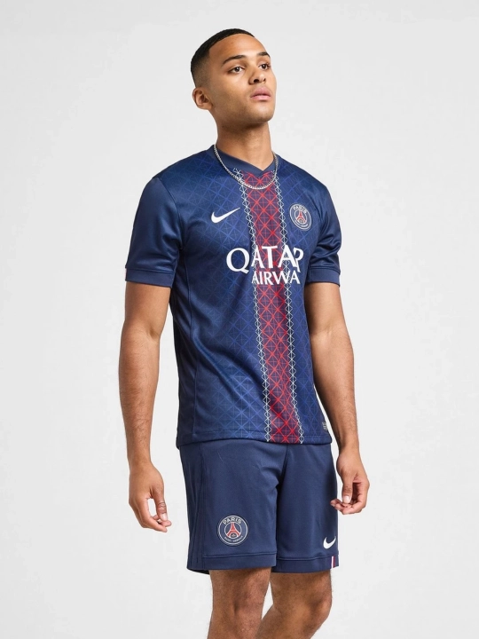 Real Madrid, Manchester United, PSG, Barselona 2025. Retro fudbol formalari - 