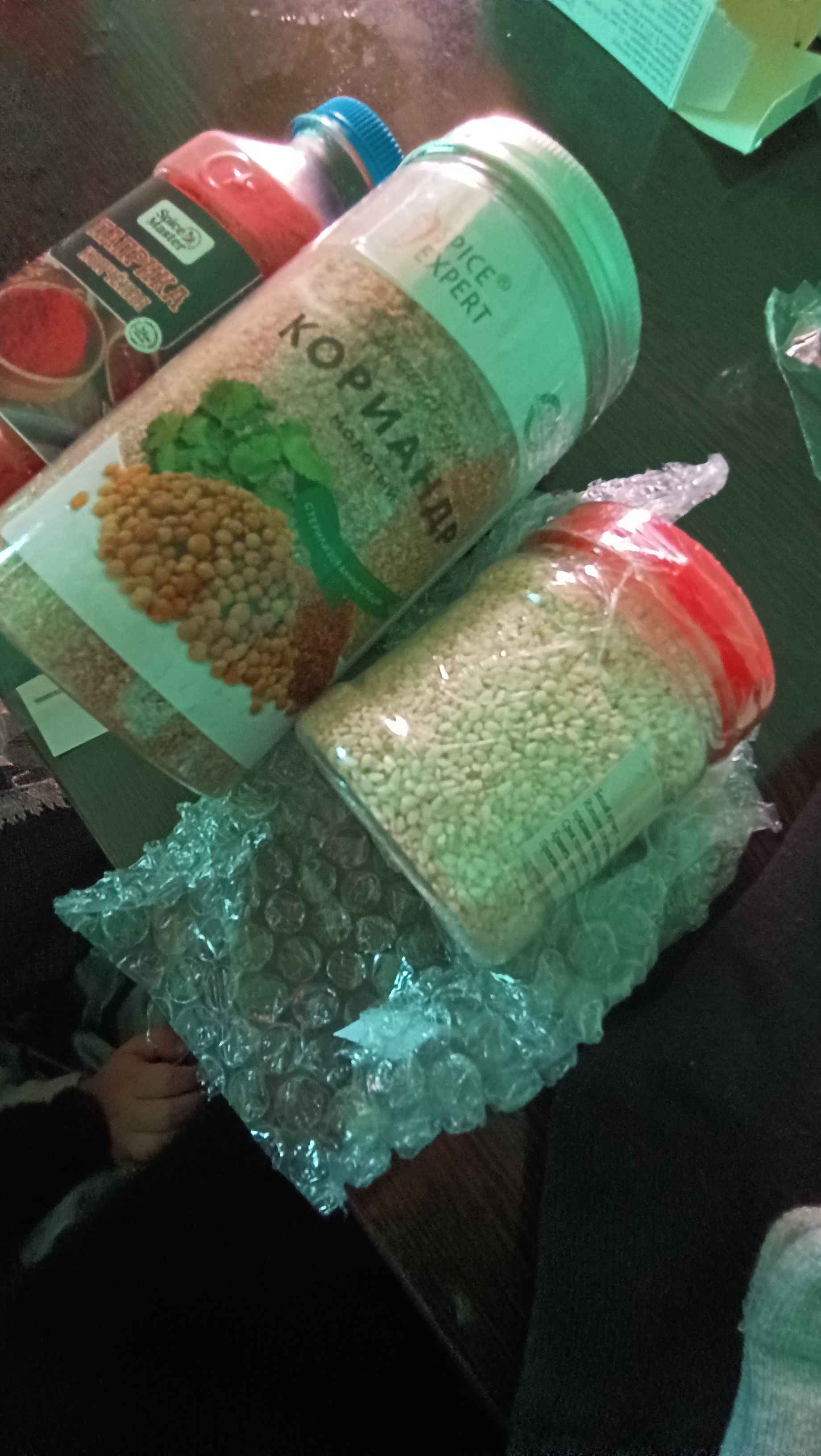 Специи, тмин, черный перец, куркума, корица