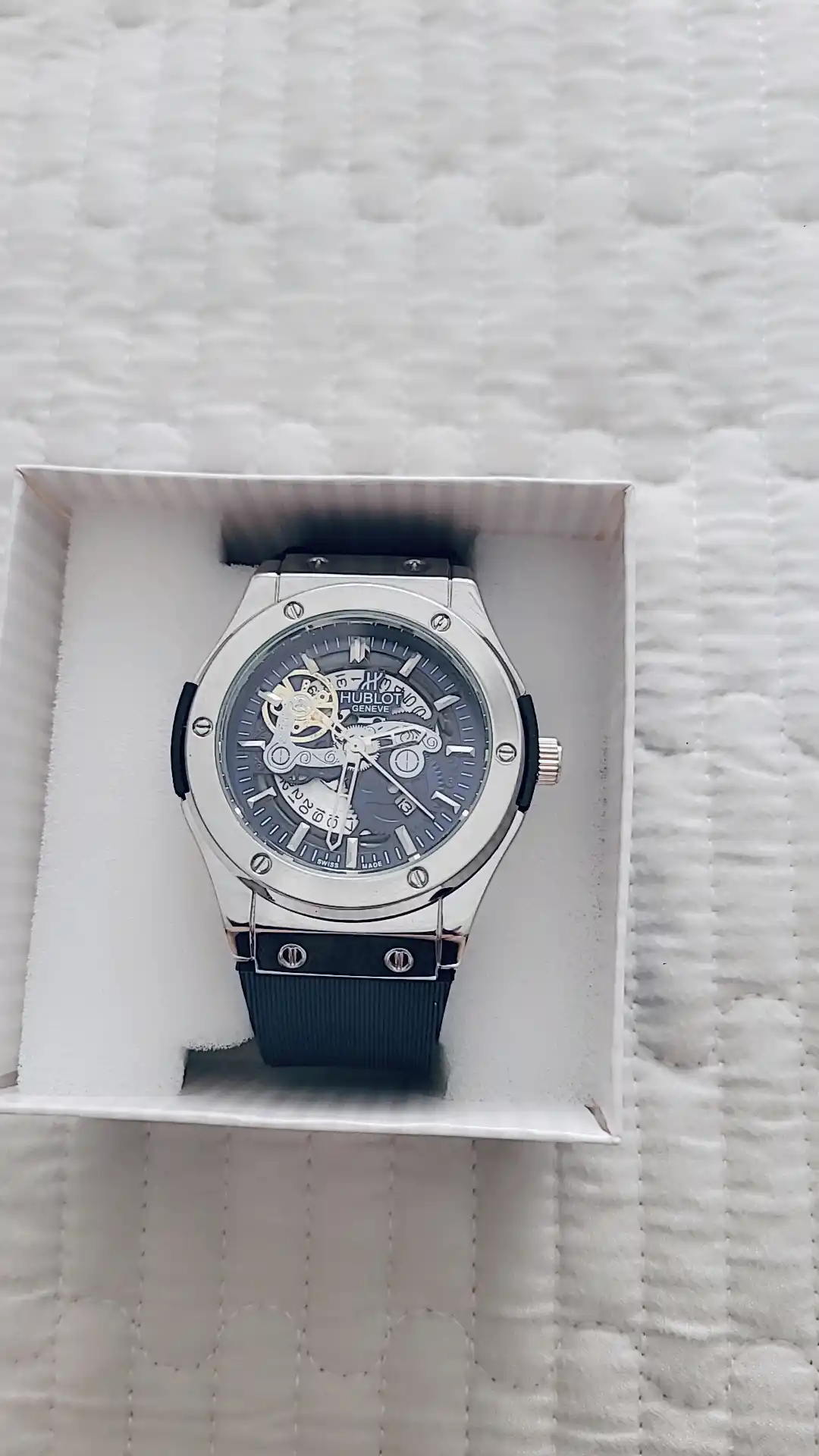 Hublot erkaklar soati, klassik va sport, erkaklar aksessuarlari, quti to‘plamida