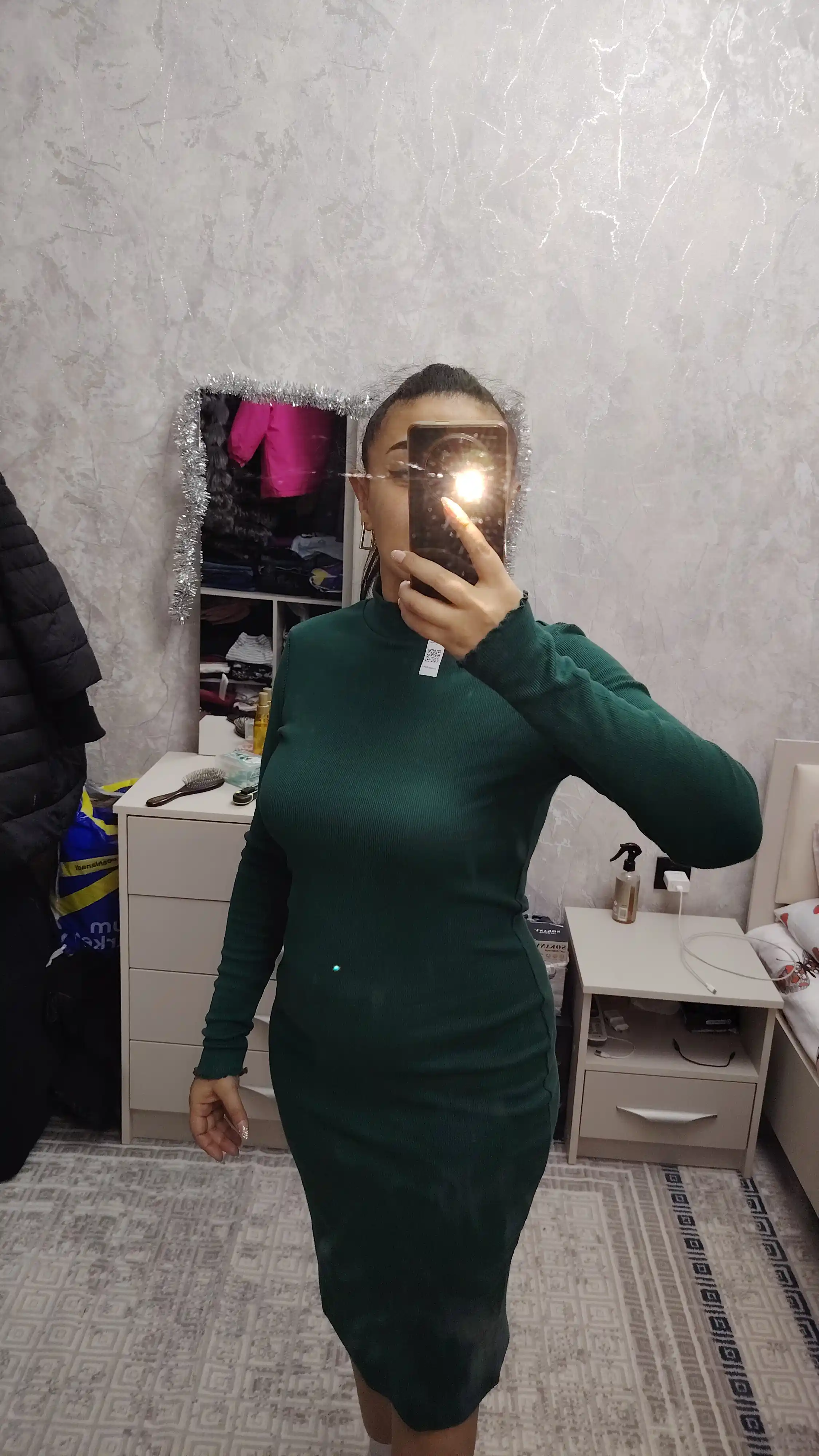 Ayollar uchun liboslar, yoqali