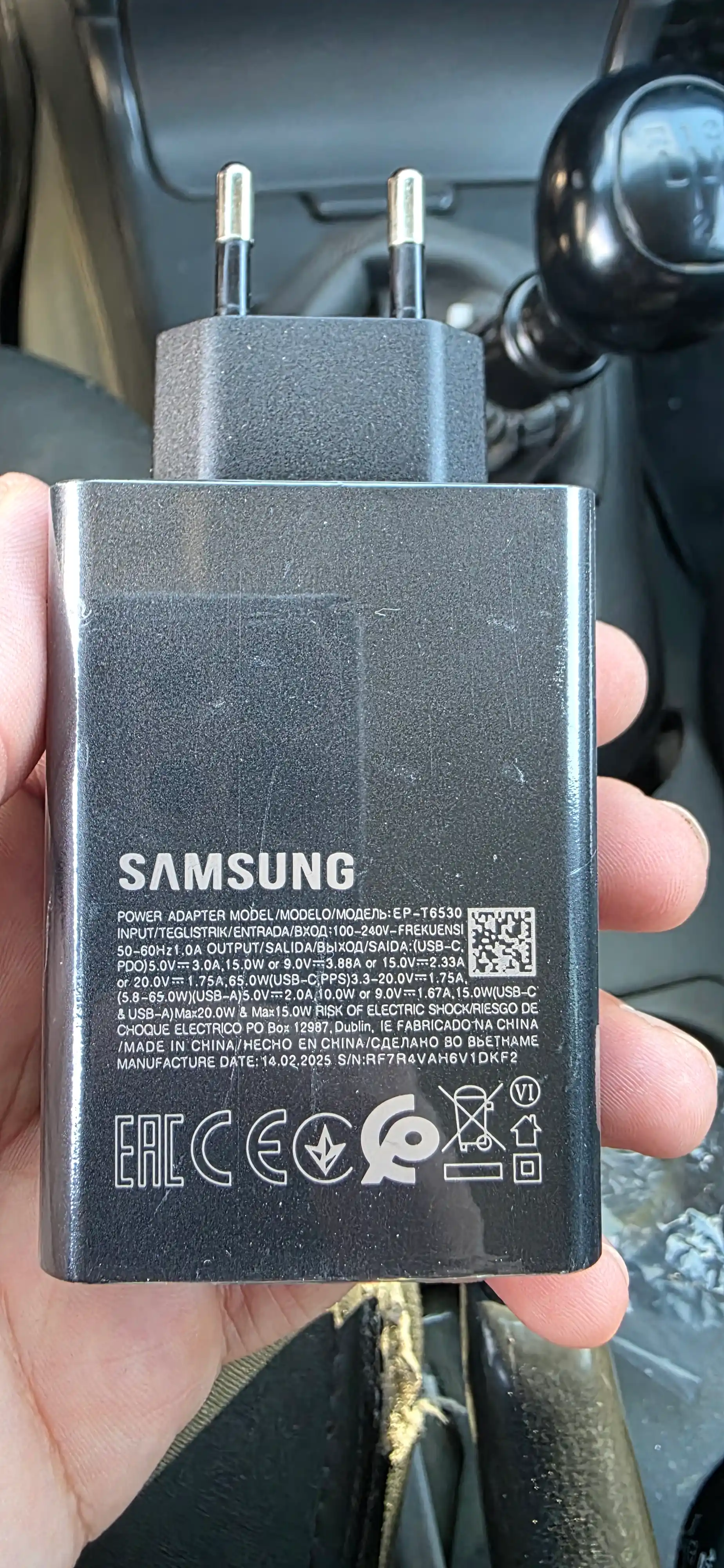 Zaryadlovchi qurilma Samsung 65W Type-C kabeli bilan 