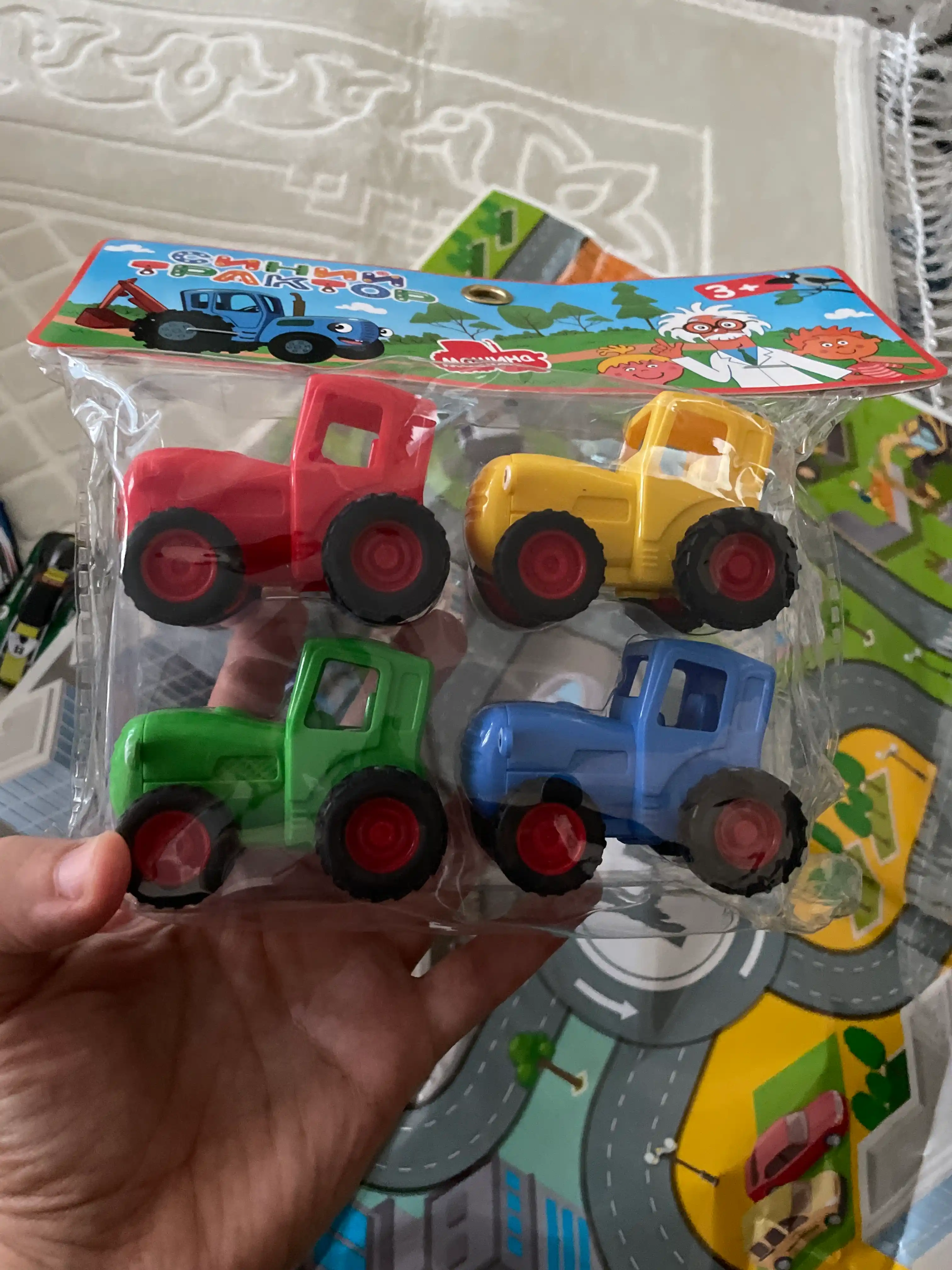 Ko'k traktor o‘yinchog‘i – 4 dona, bolalar uchun mini traktorlar to‘plami