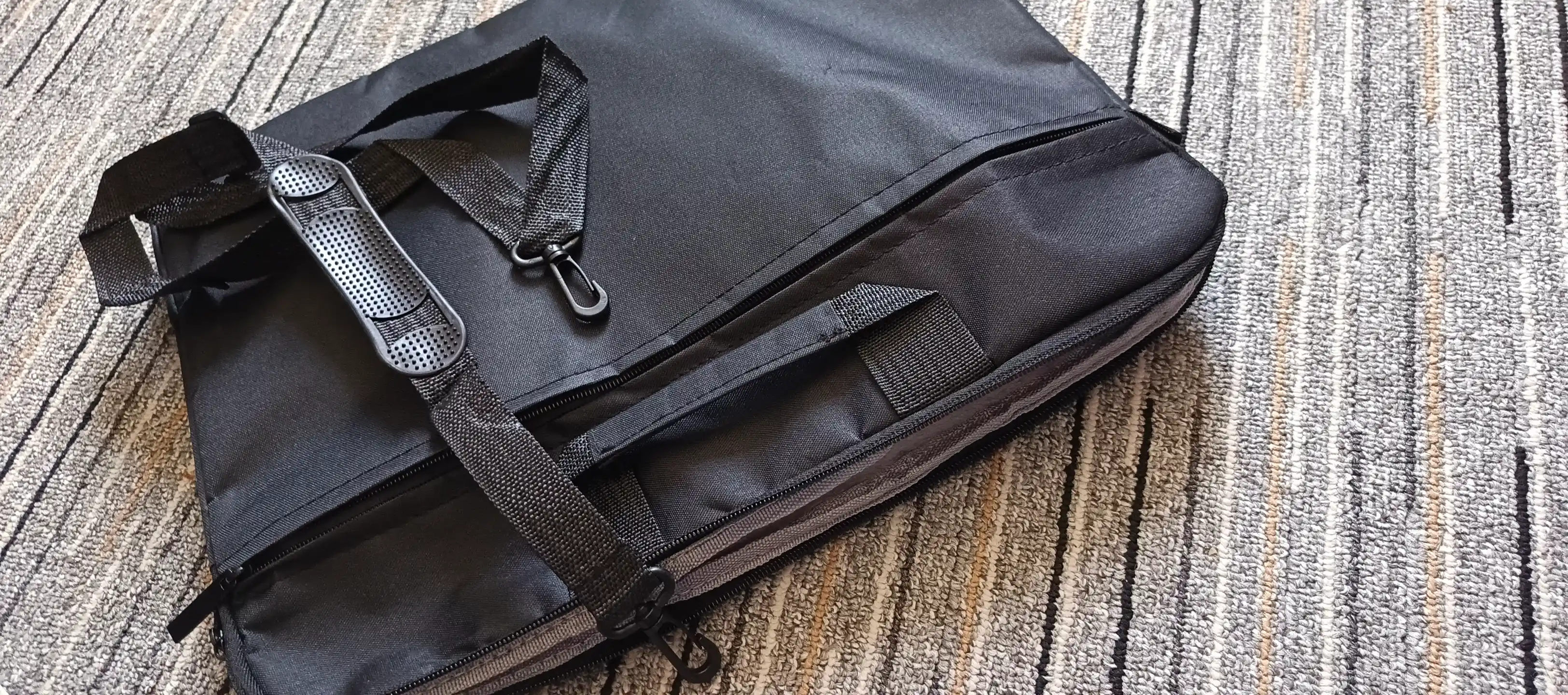 Noutbuk va MacBook uchun himoyali sumka