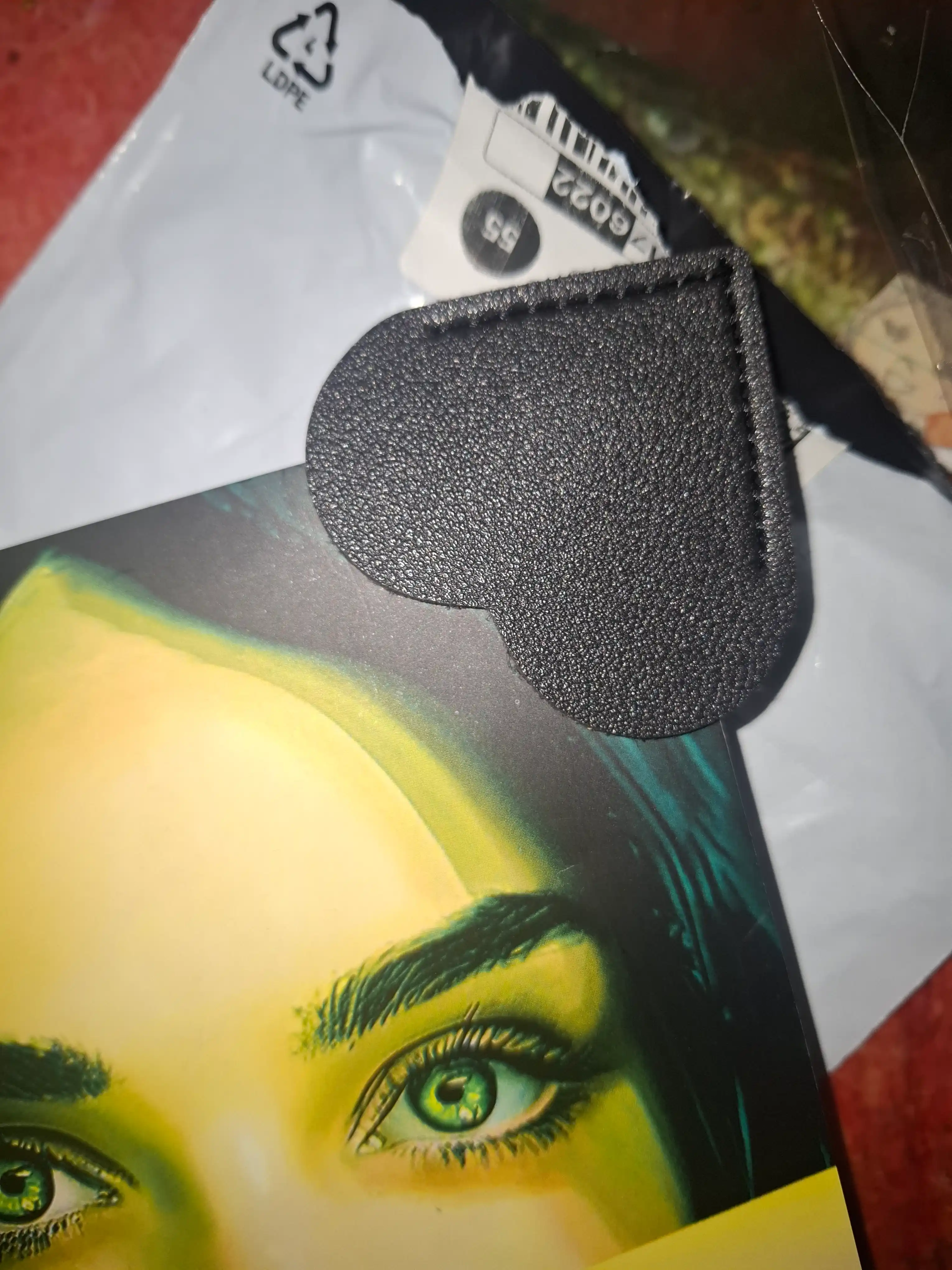 Kitoblar uchun, yurak shaklidagi charm xatchop, 2 dona