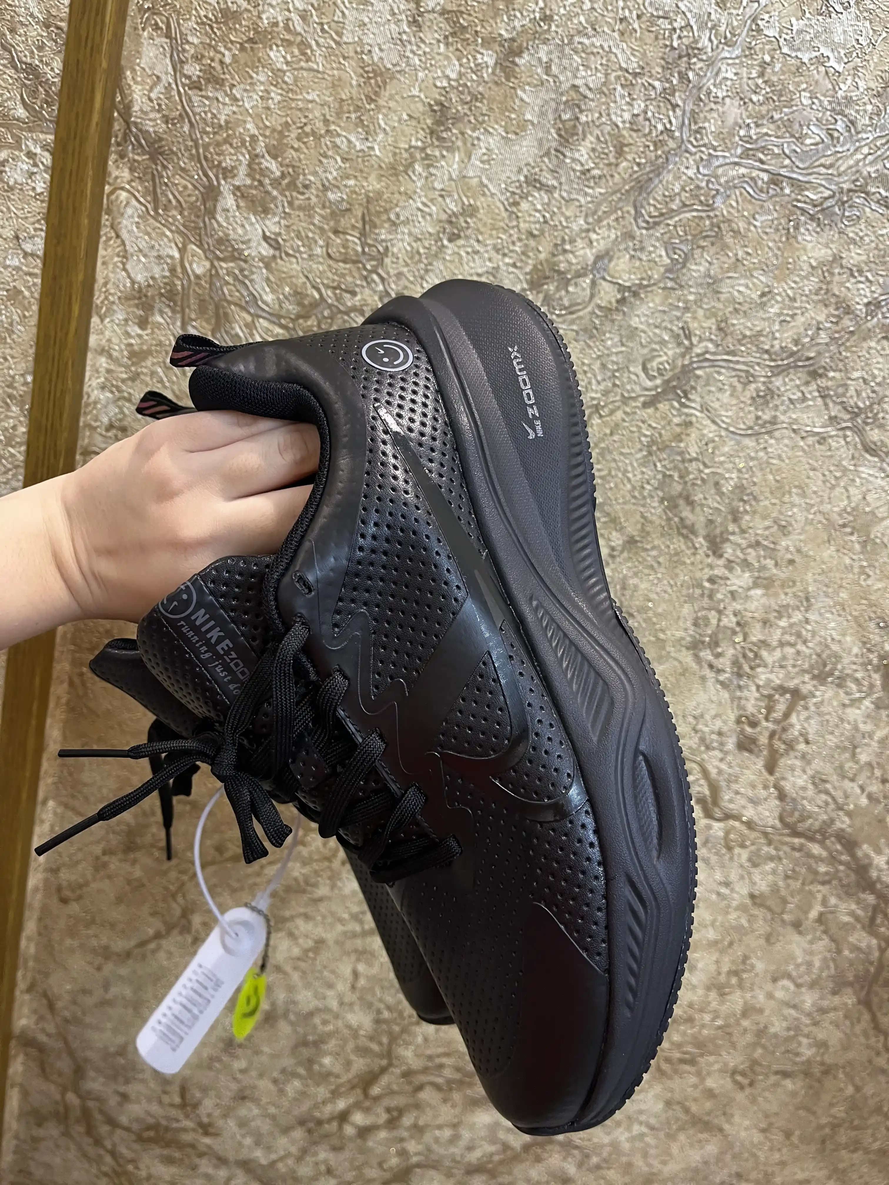 Erkaklar va ayollar uchun krosovkalar NlKE Air ZoomX 1 razmer kattasi tavsiya etiladi