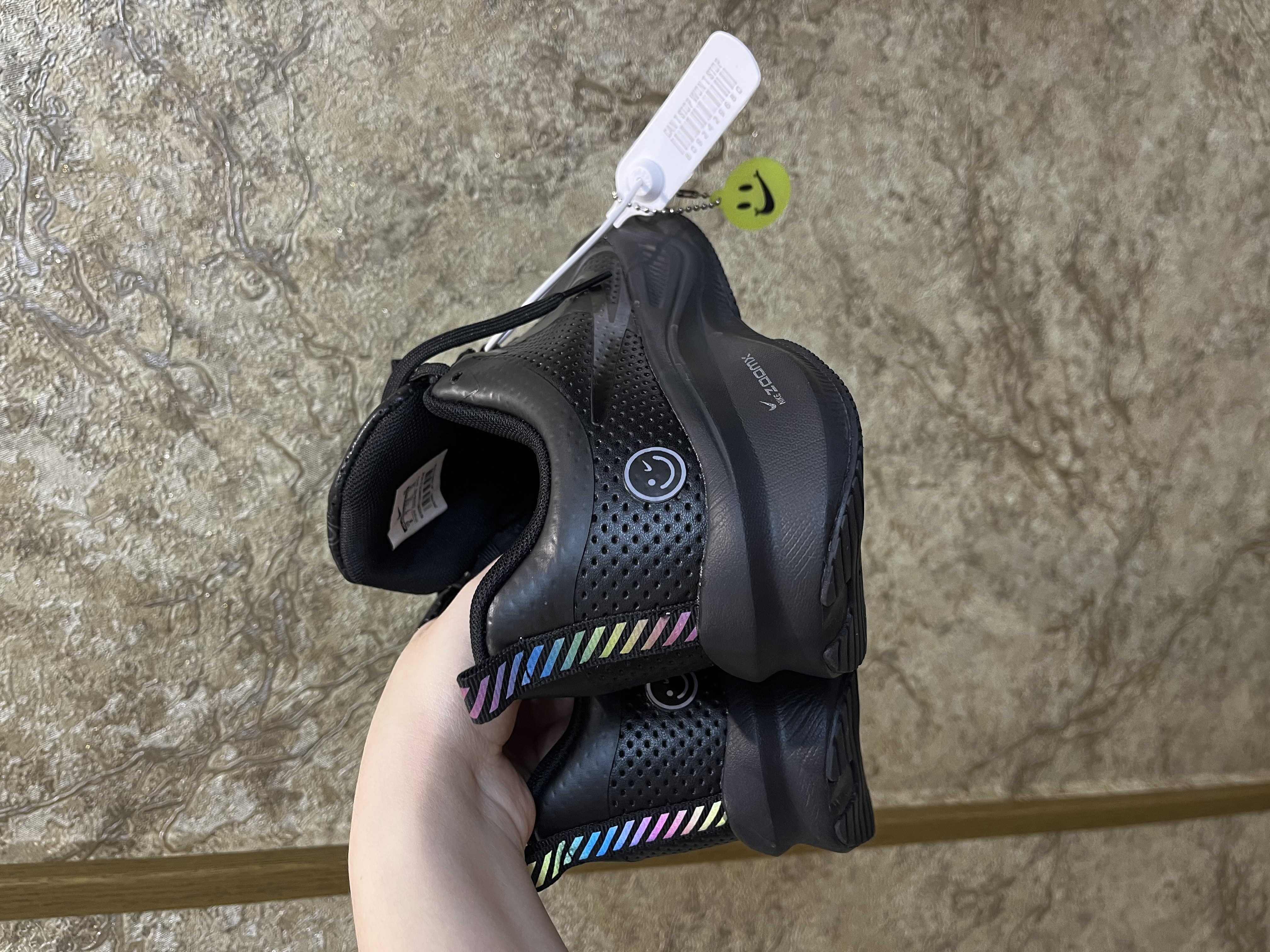 Erkaklar va ayollar uchun krosovkalar NlKE Air ZoomX 1 razmer kattasi tavsiya etiladi