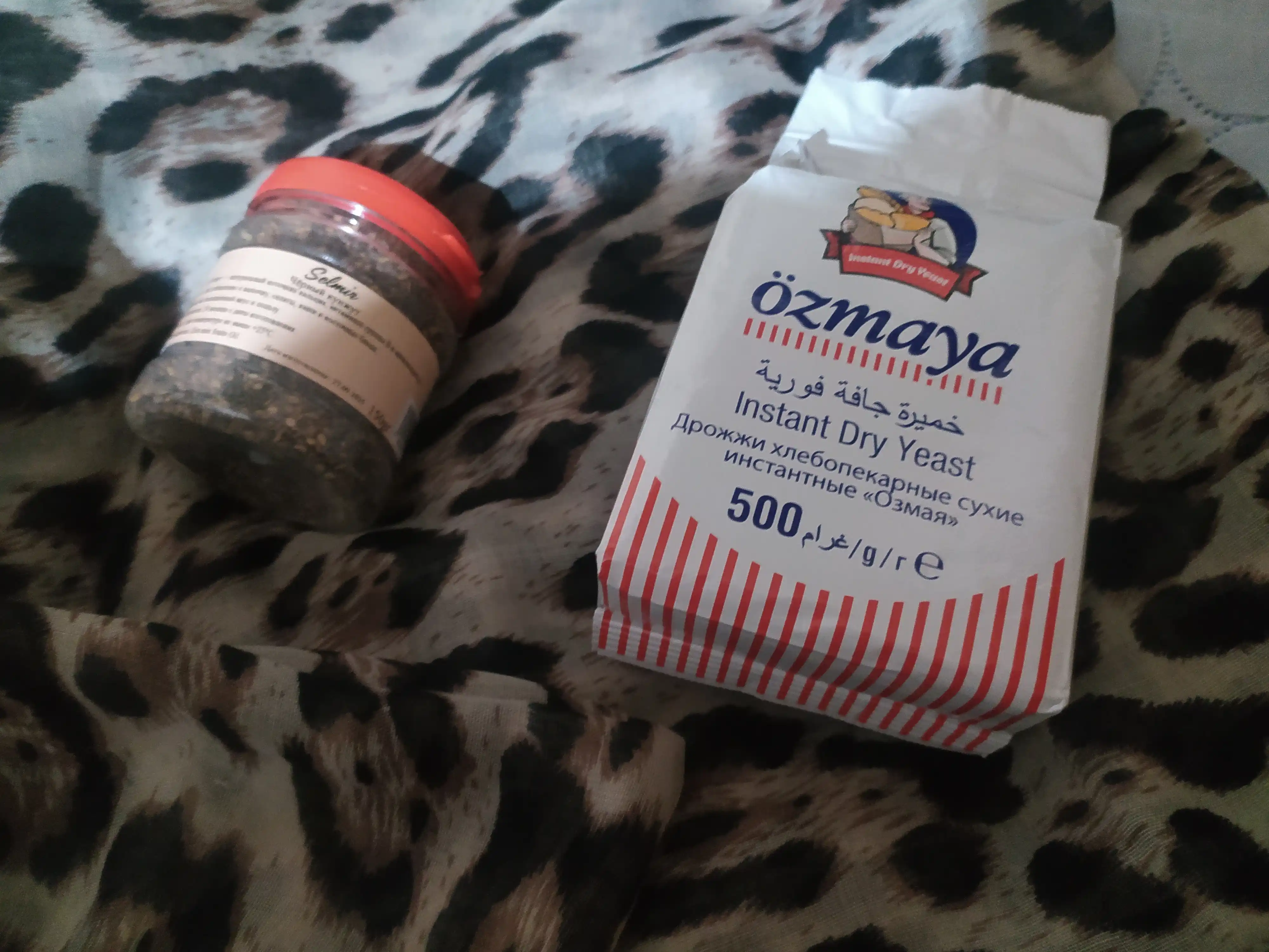 Non maxulotlari pishirishda qo'llanladigan "Ozmaya" quruq instant xamirturush, 500 g