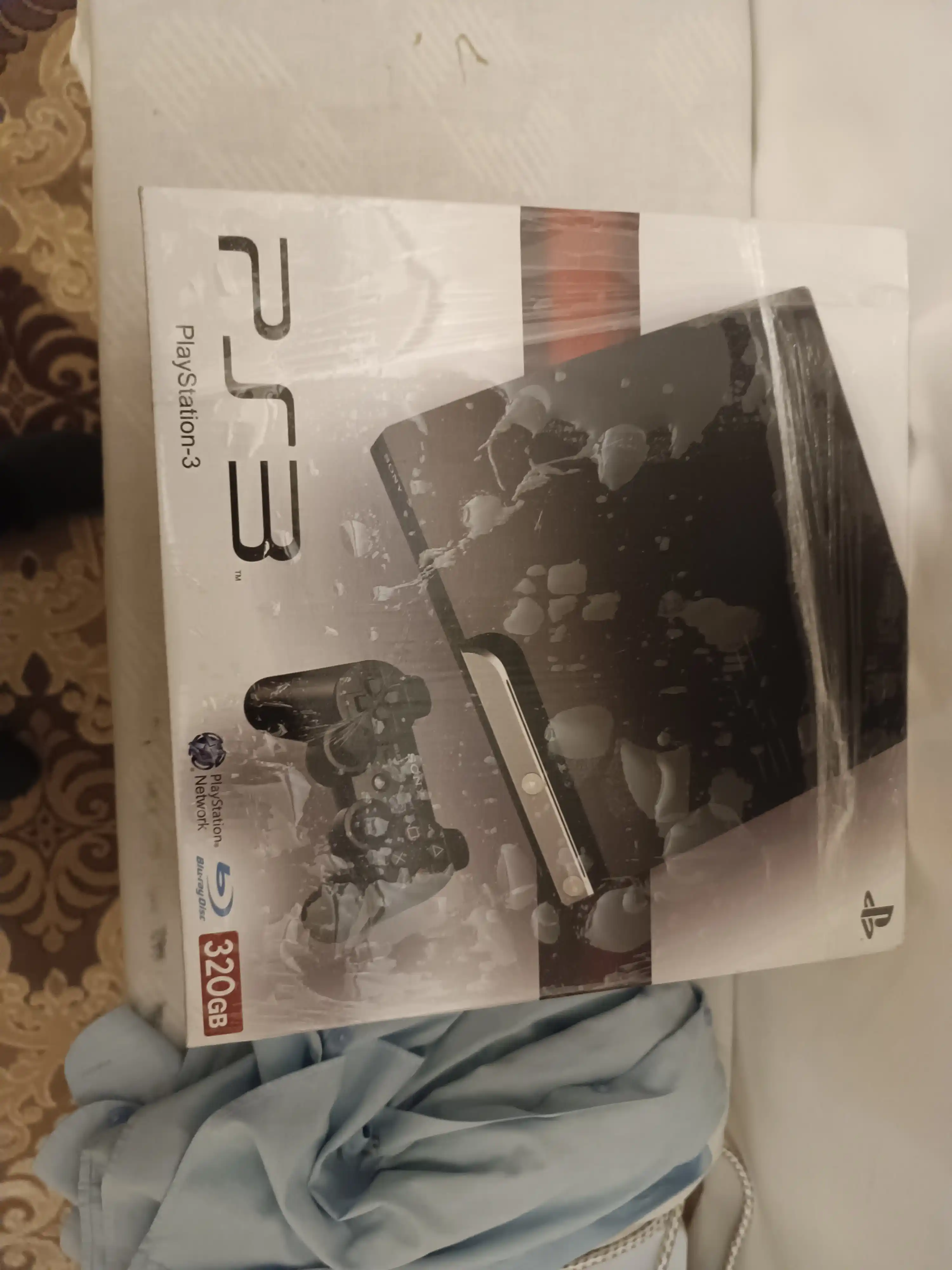 Sony PlayStation 3 Slim, 250–500GB, с установленными играми, 1–4 геймпада