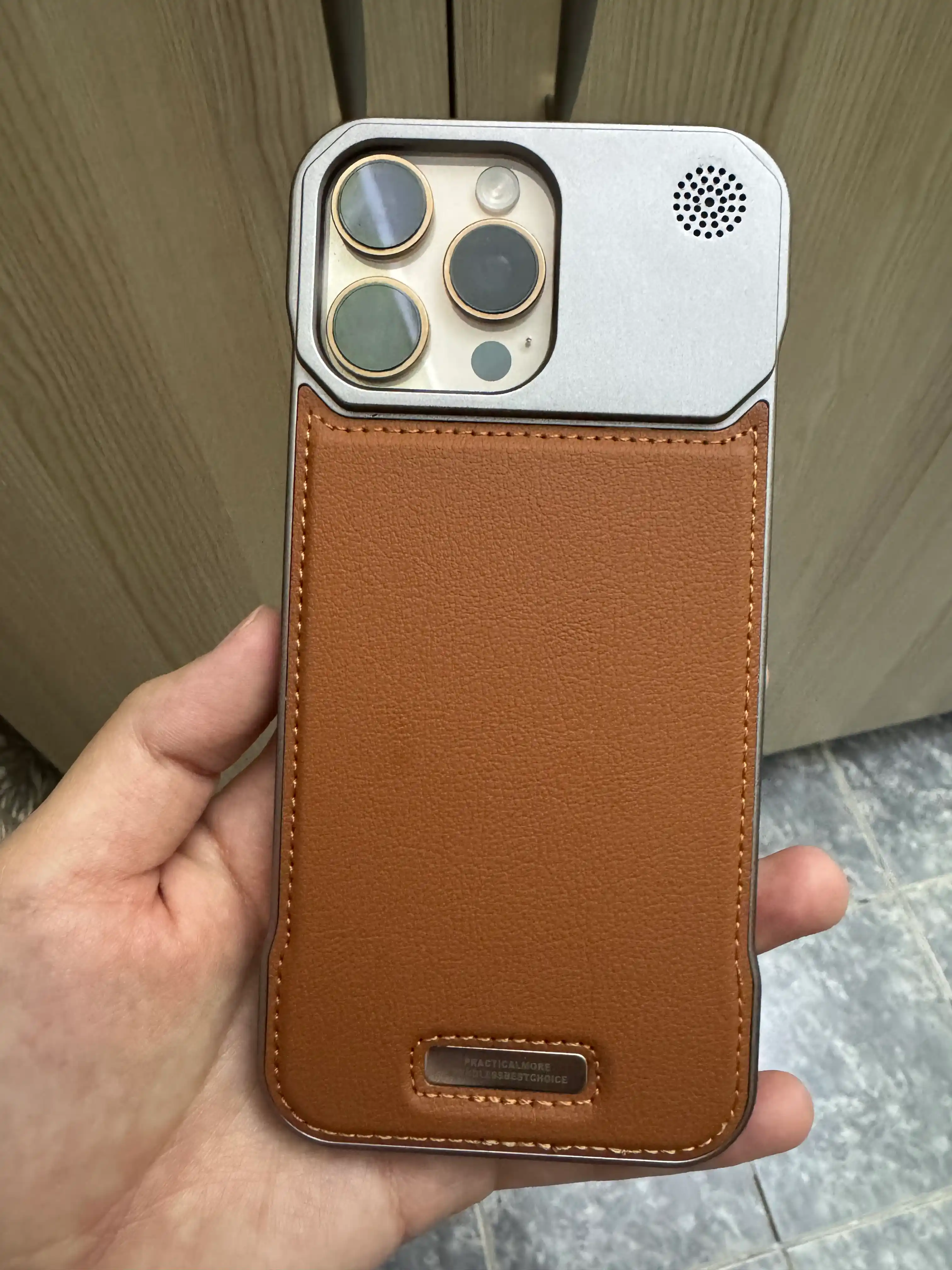 Кожаный пластиковый чехол с для iPhone 11, 12, 13, 14, 15, 16, 17 Pro/Max