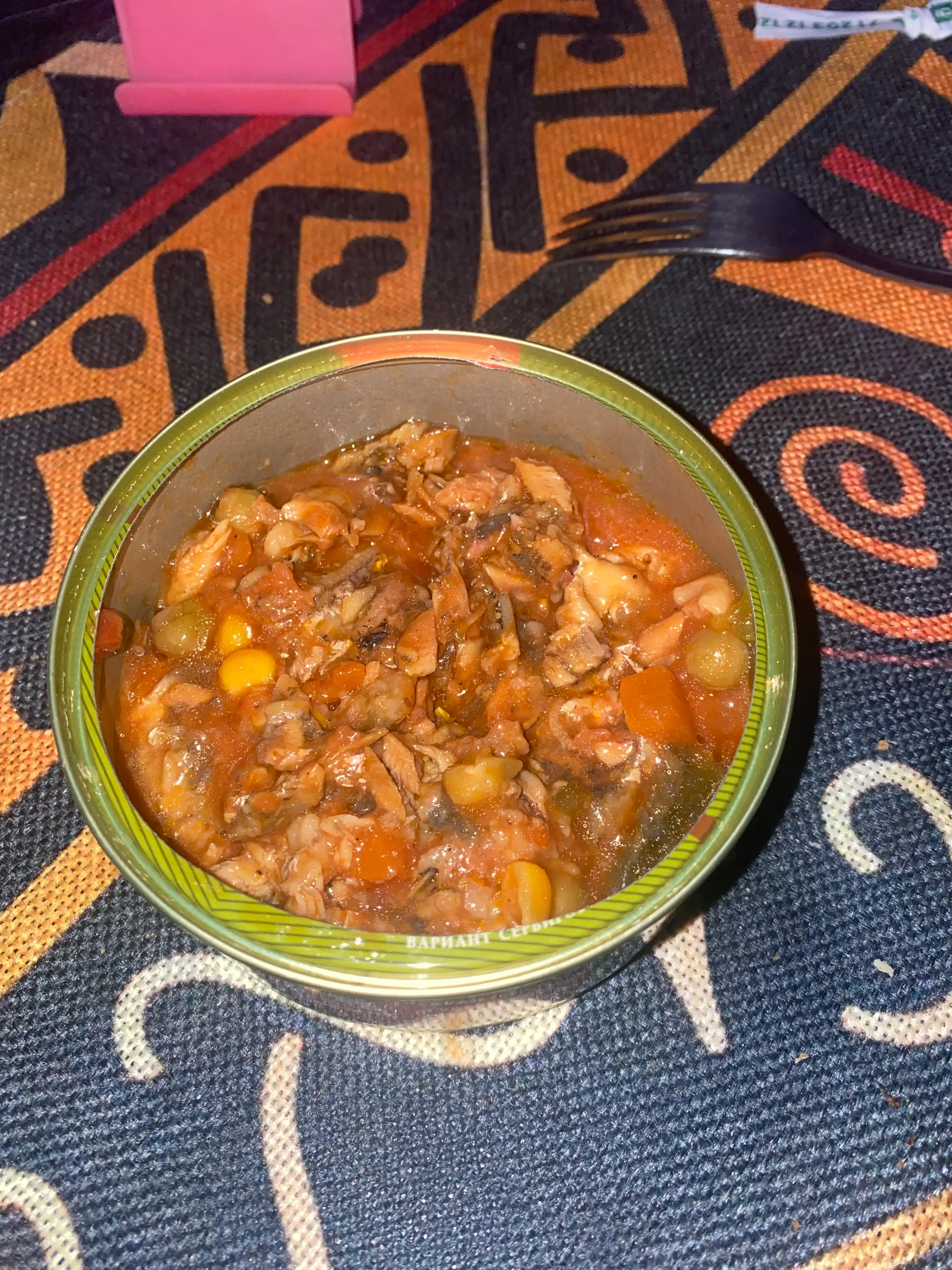 Sabzavotlar bilan qovurilgan baltik kilka va Gavayi pomidor sousi, 240 g