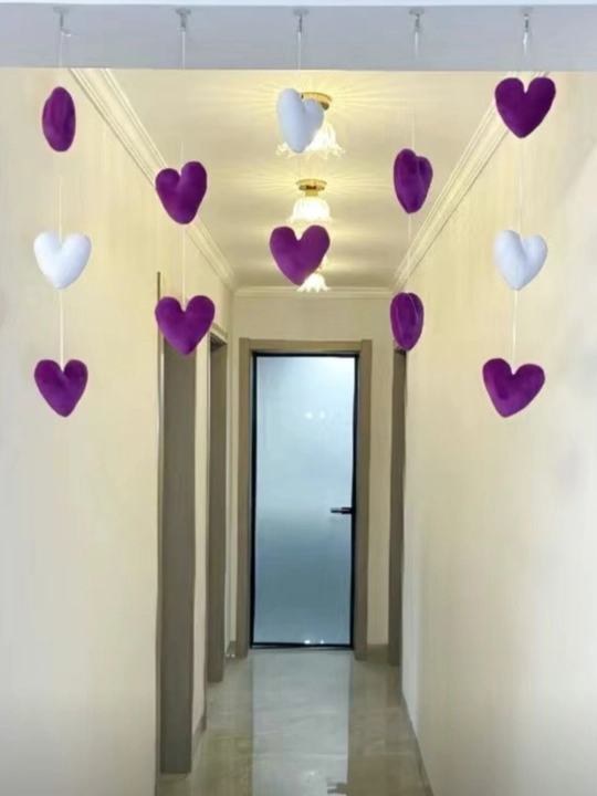 Interyer bezagi, yurakchalar bilan romantik bezak, yotoqxona bezagi