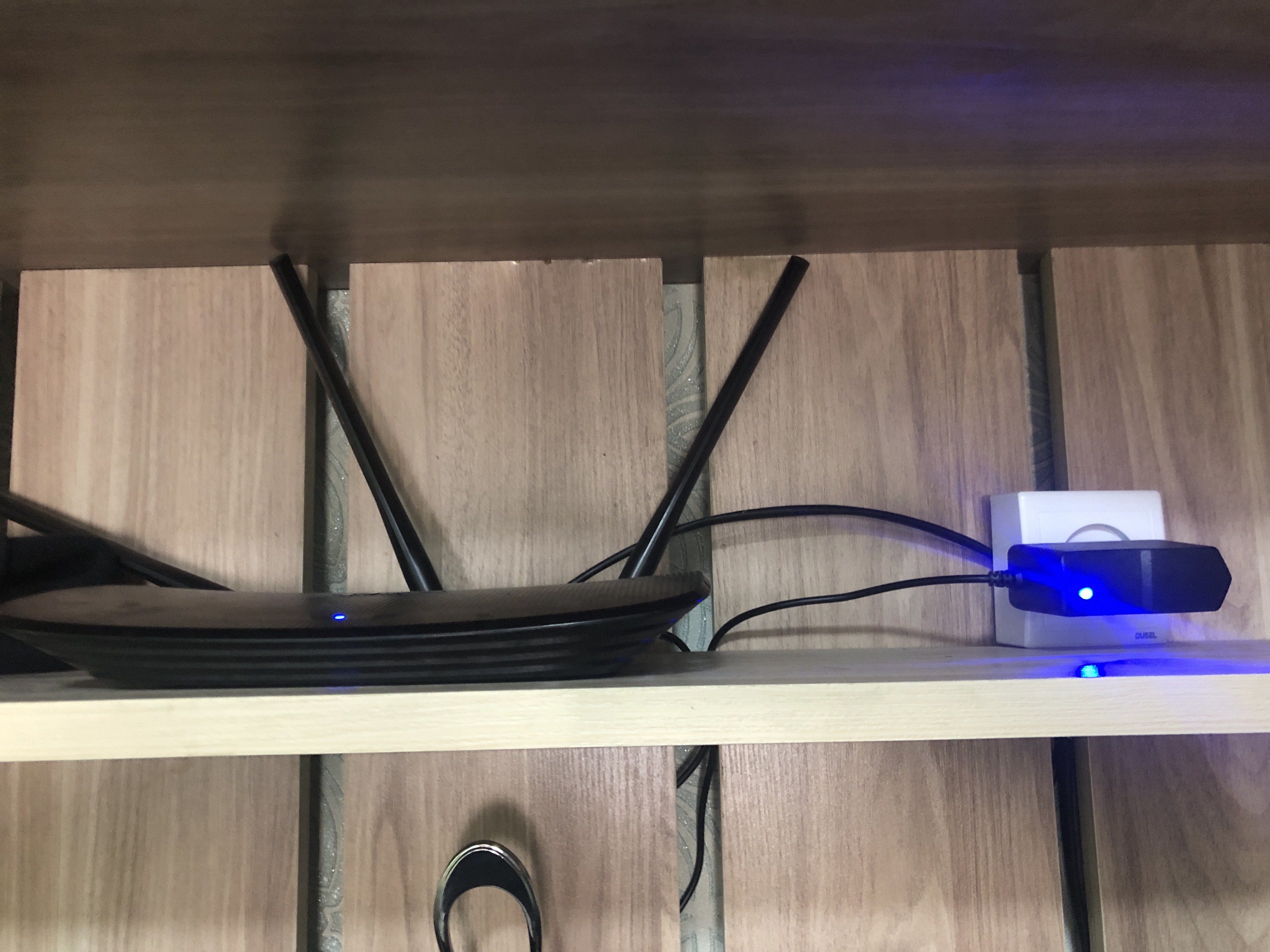Универсальный блок питания 12в. 6в. 9в. 15в. 2A, 24W для LED, камера, роутеров и весы
