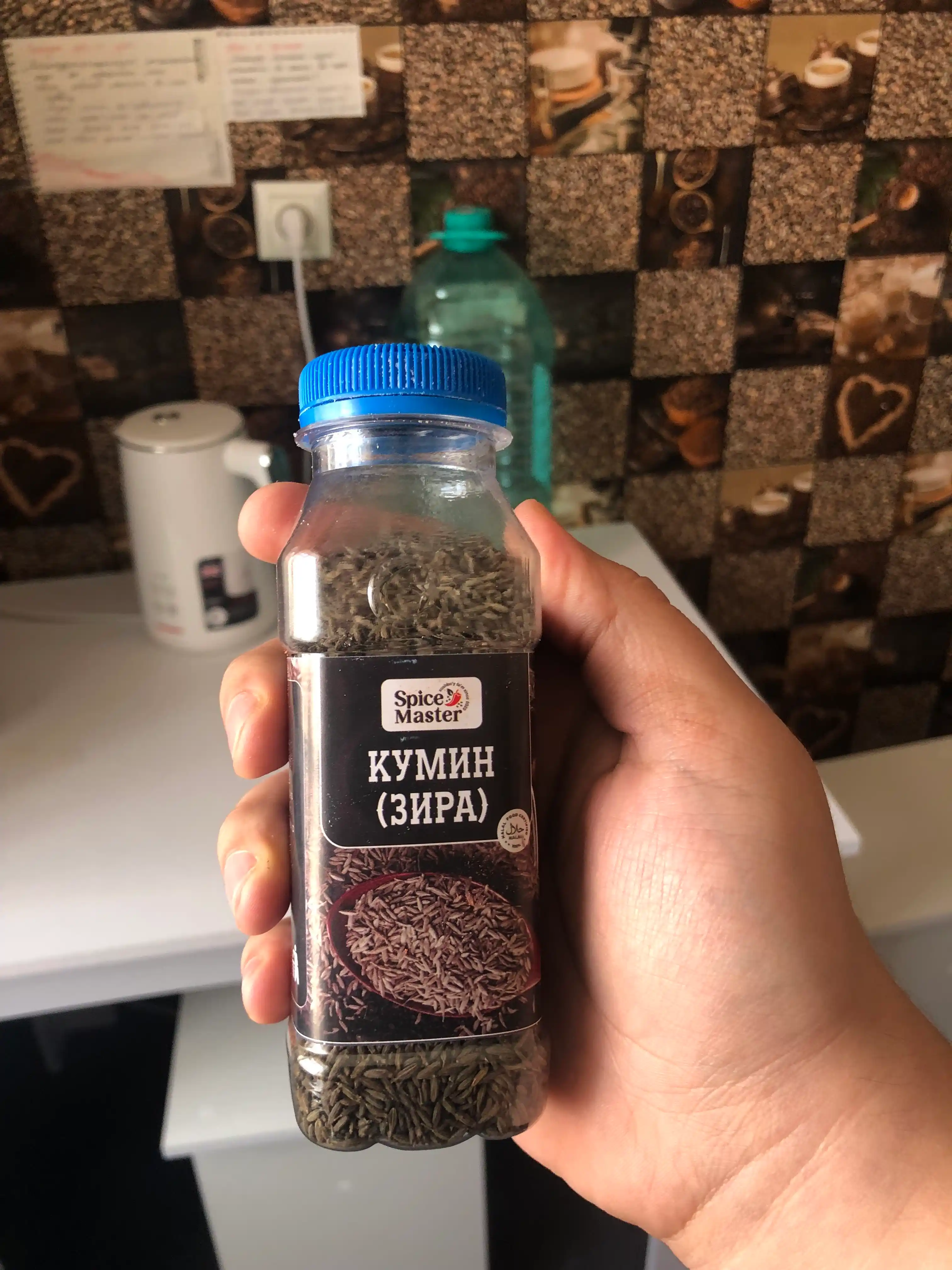 Специи, тмин, черный перец, куркума, корица
