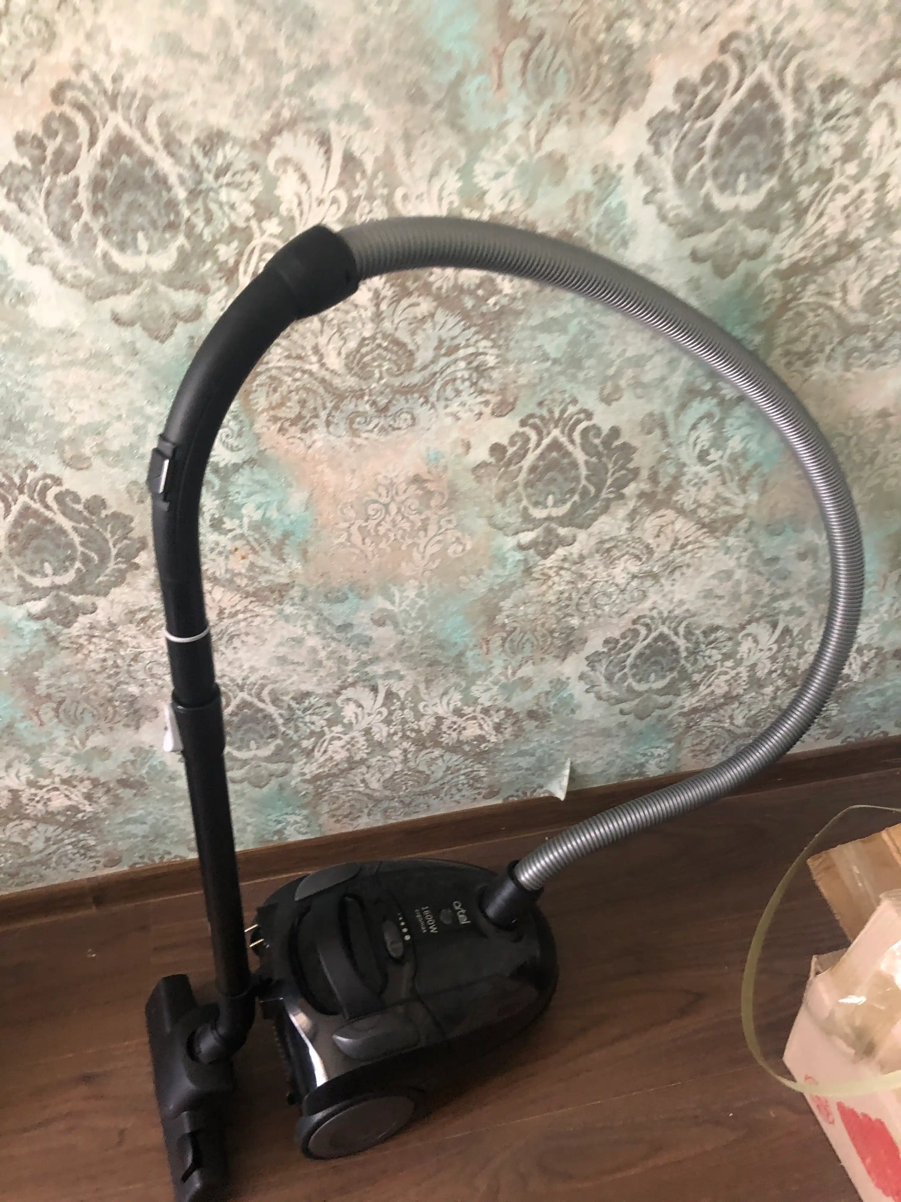 Пылесос ARTEL VCB0316, 1600 Вт