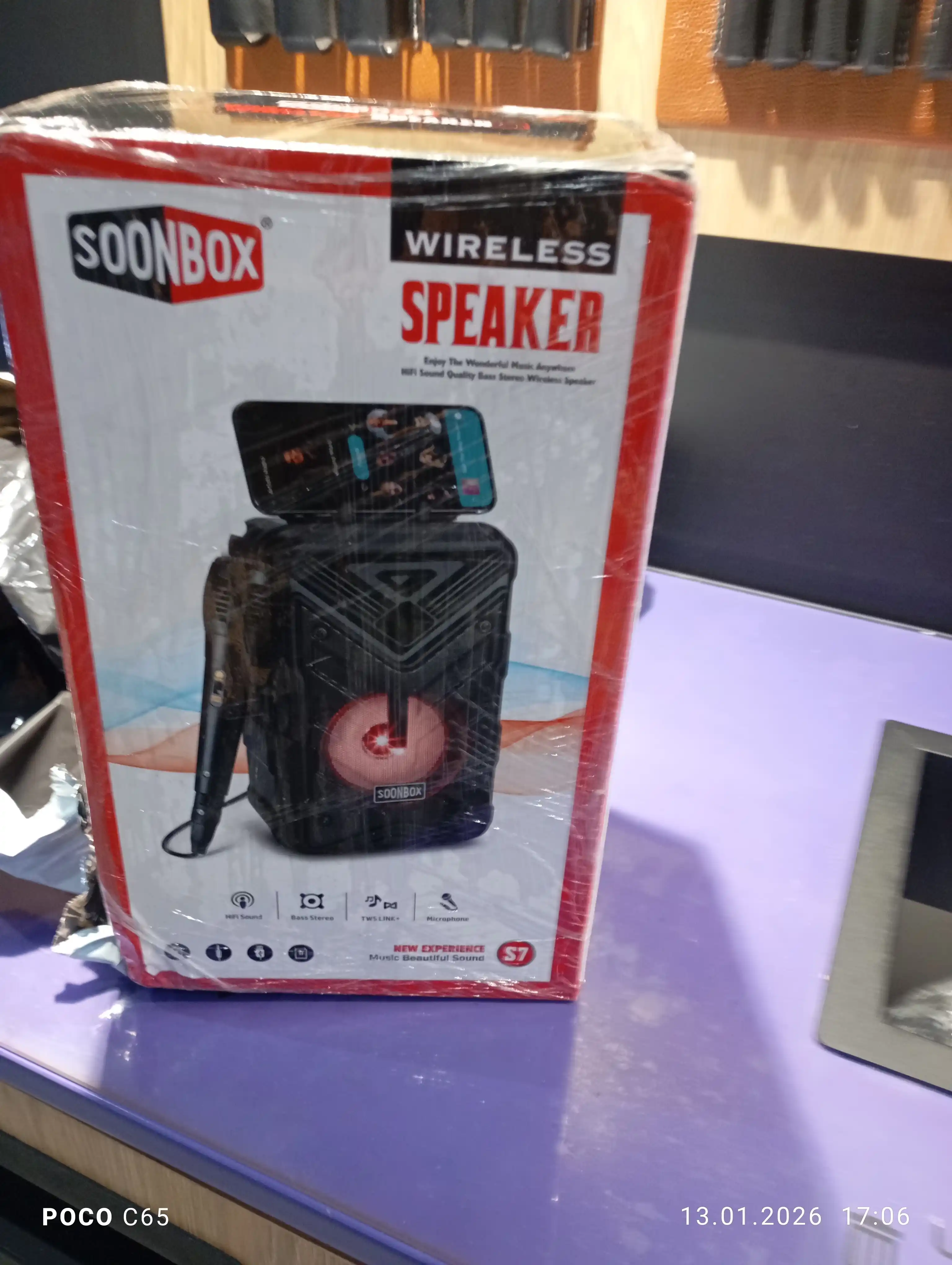 Караоке колонка Soonbox S7 с Bluetooth, FM-радио, микрофоном и LED-подсветкой
