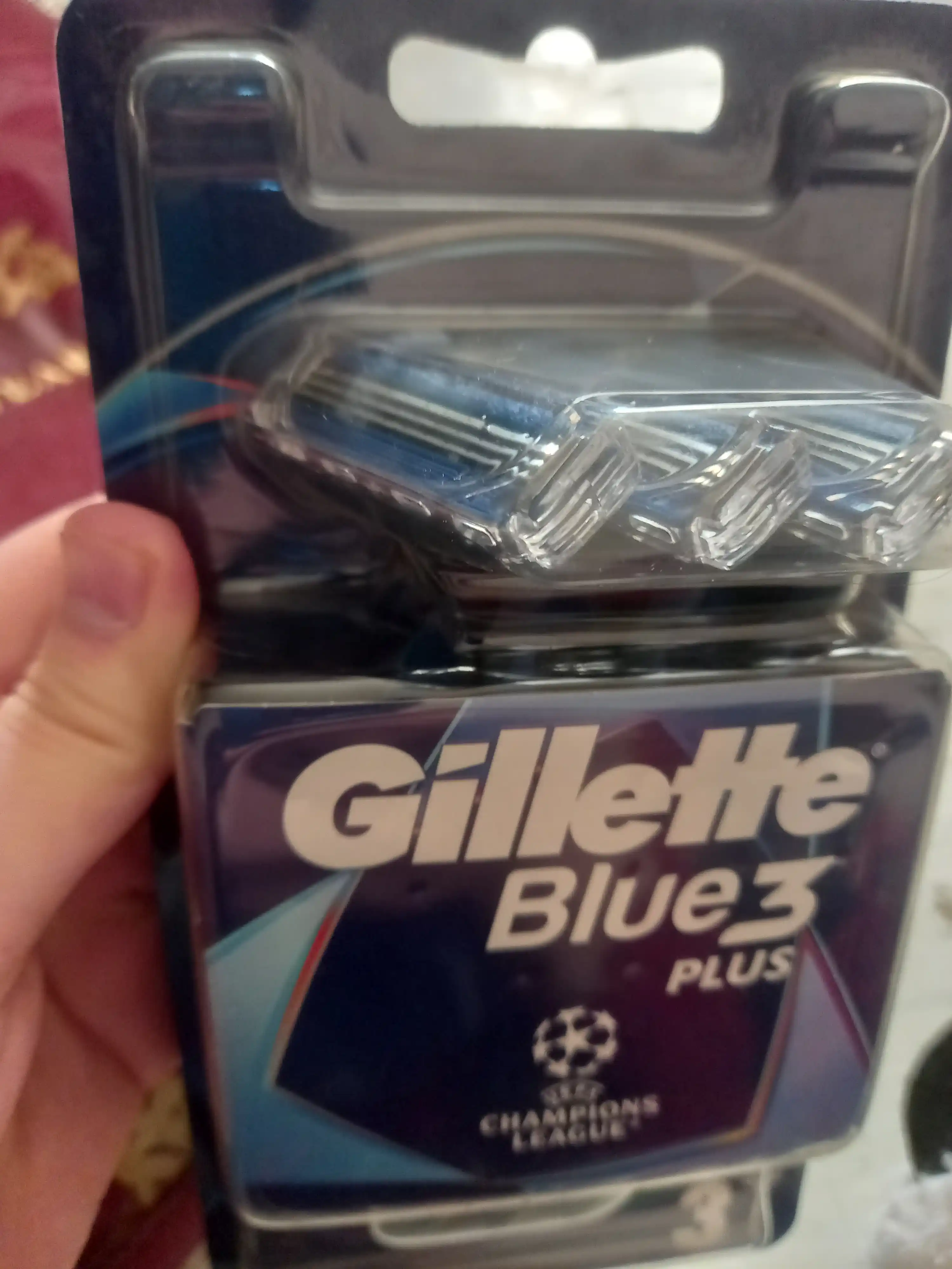 Gillette Bir martalik erkaklar ustarasi Blue3 Comfort Plus, 3 ta tig‘li, 3 dona, suzuvchi bosh