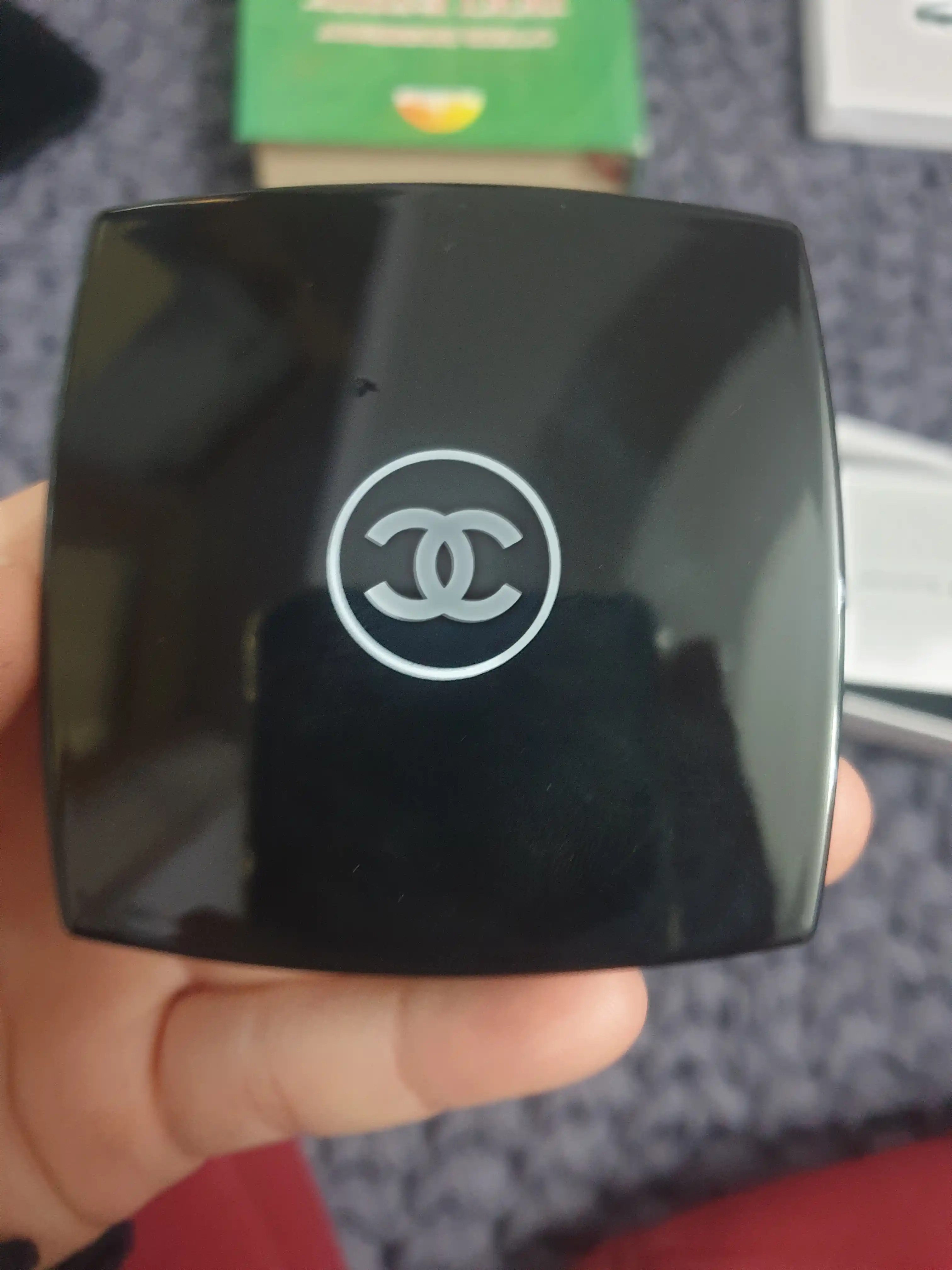 Зеркало CHANEL, карманное, зеркальце, увеличительное, двухстороннее складное, для макияжа