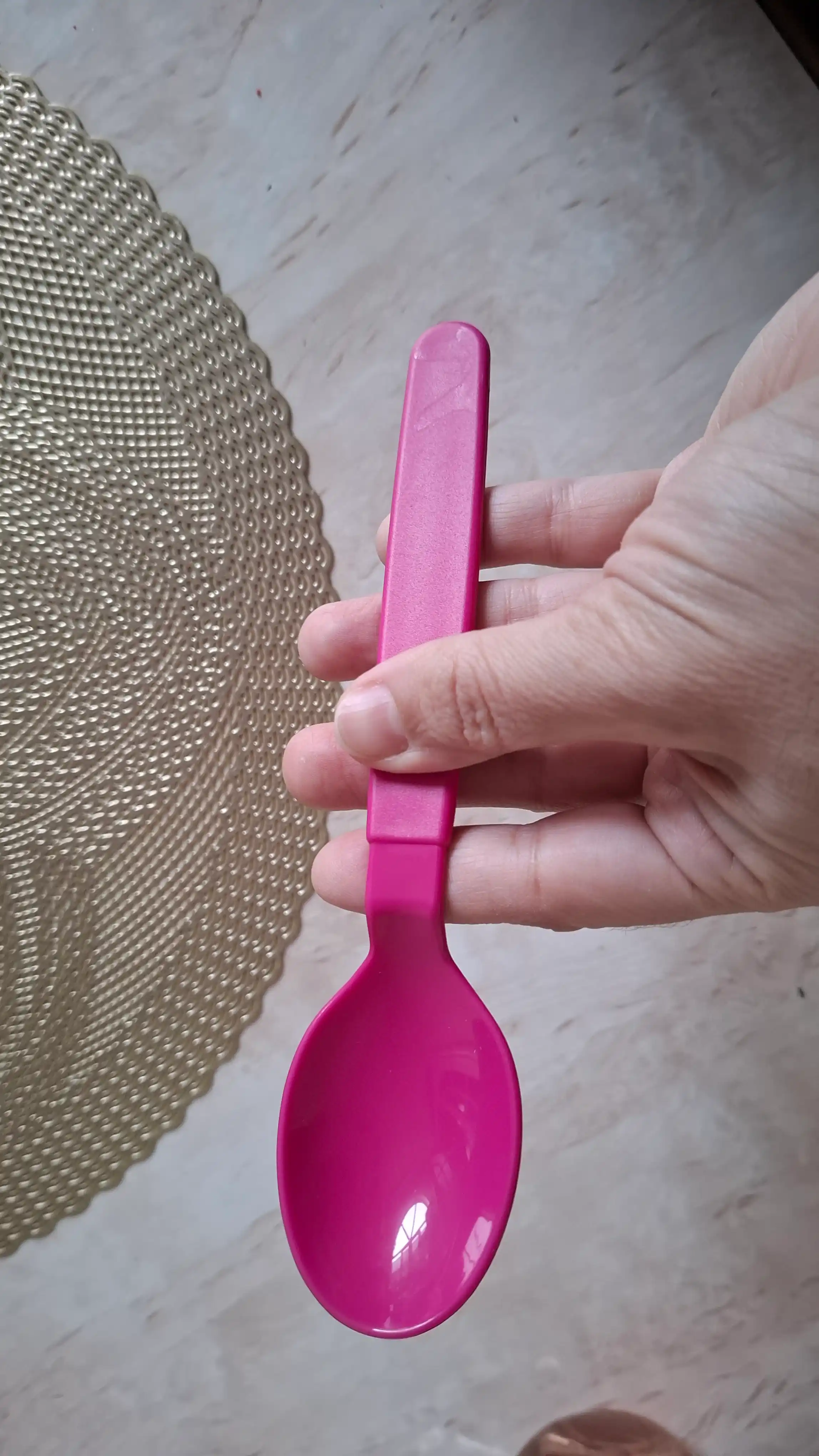 Plastik qoshiq, qayta ishlatiladigan