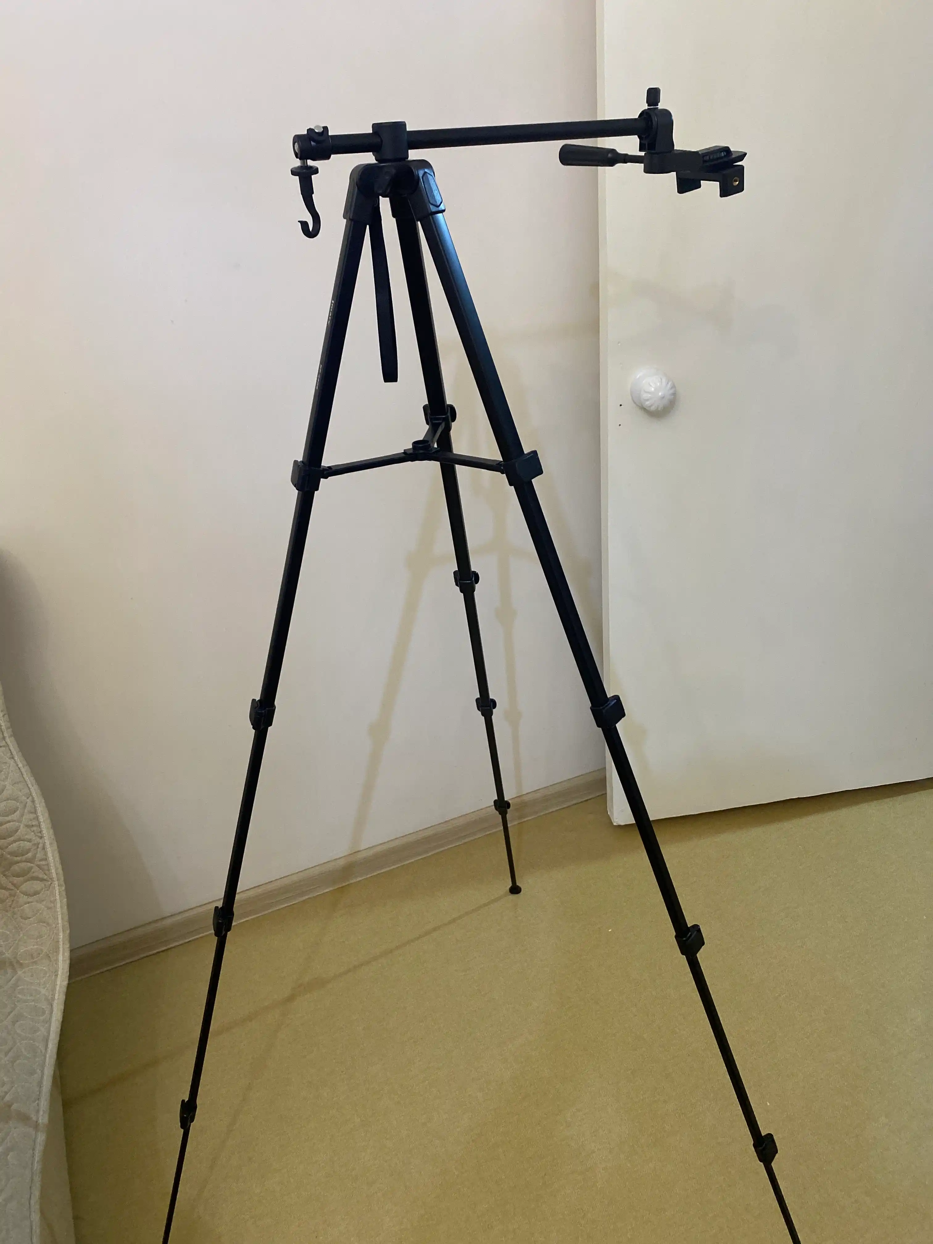 Штатив Jmary KP-2209 с держателем для телефона и фотоаппарата, напольный, 46 - 174 см,
